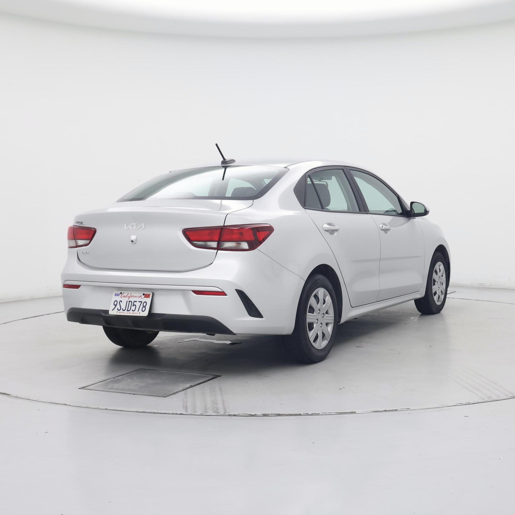 Thumbnail: 2022 Kia Rio - 8