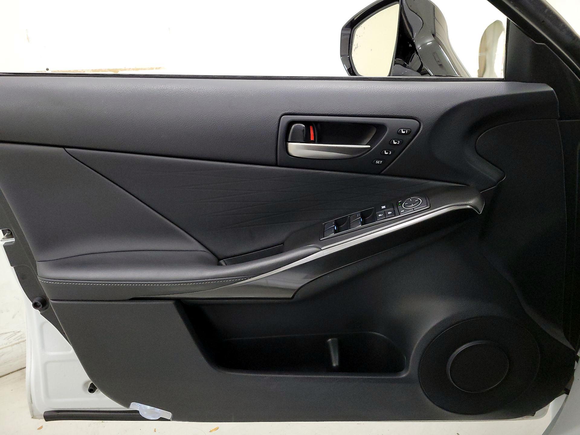 Thumbnail: 2022 Lexus IS - 12