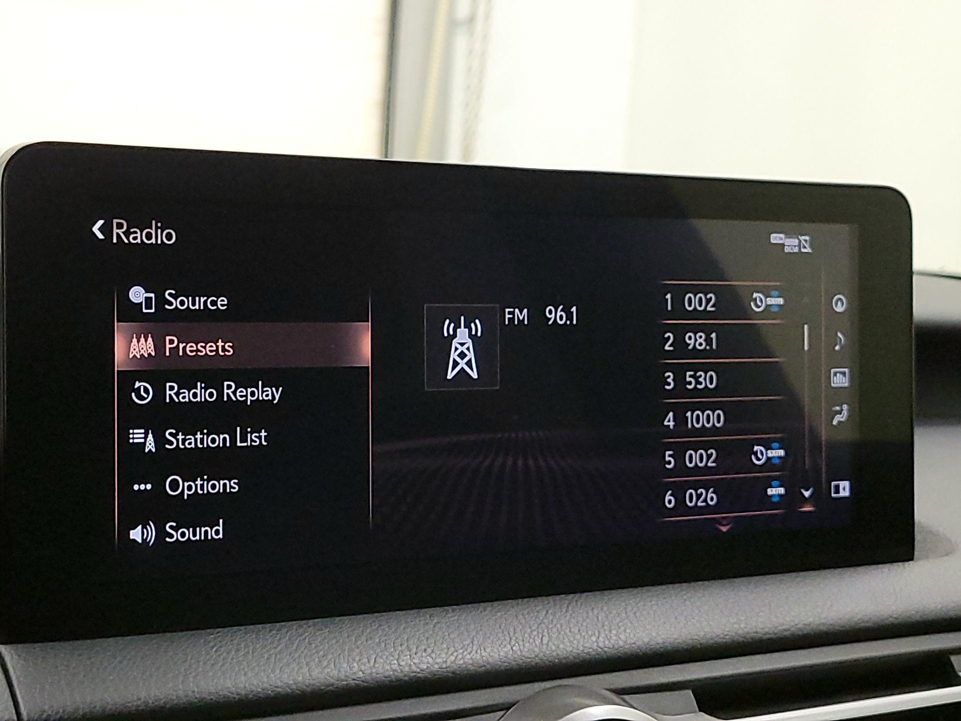 Thumbnail: 2022 Lexus IS - 16