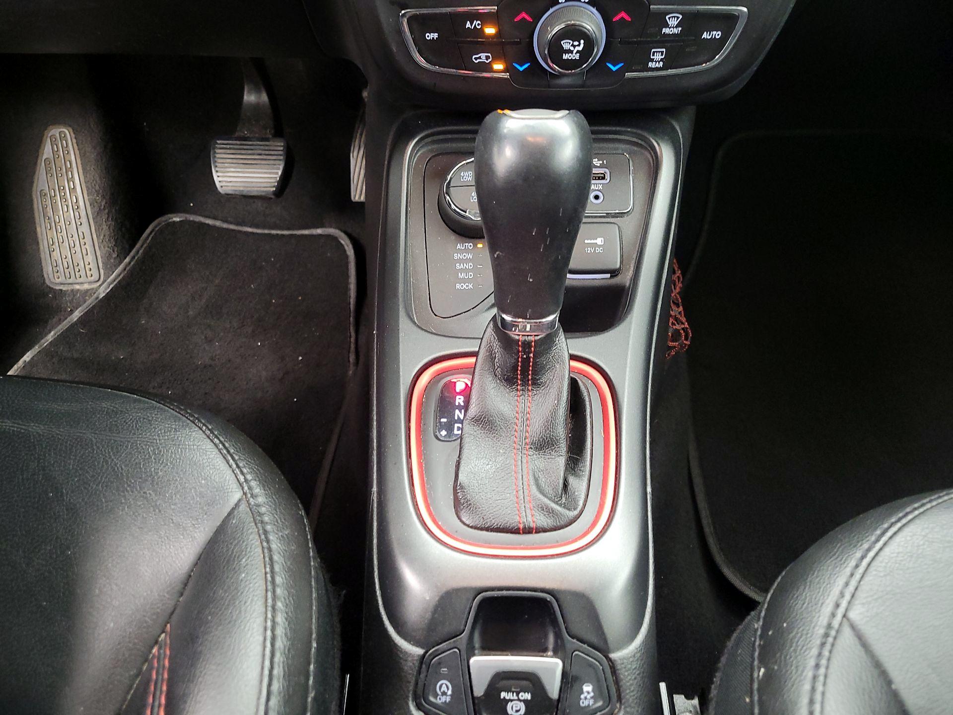Thumbnail: 2019 Jeep Compass - 15
