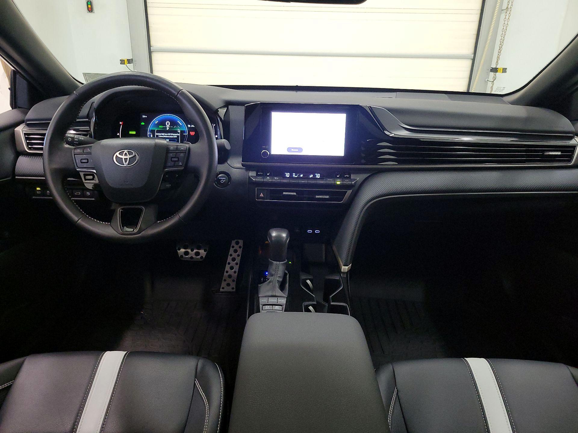 Thumbnail: 2025 Toyota Camry - 9