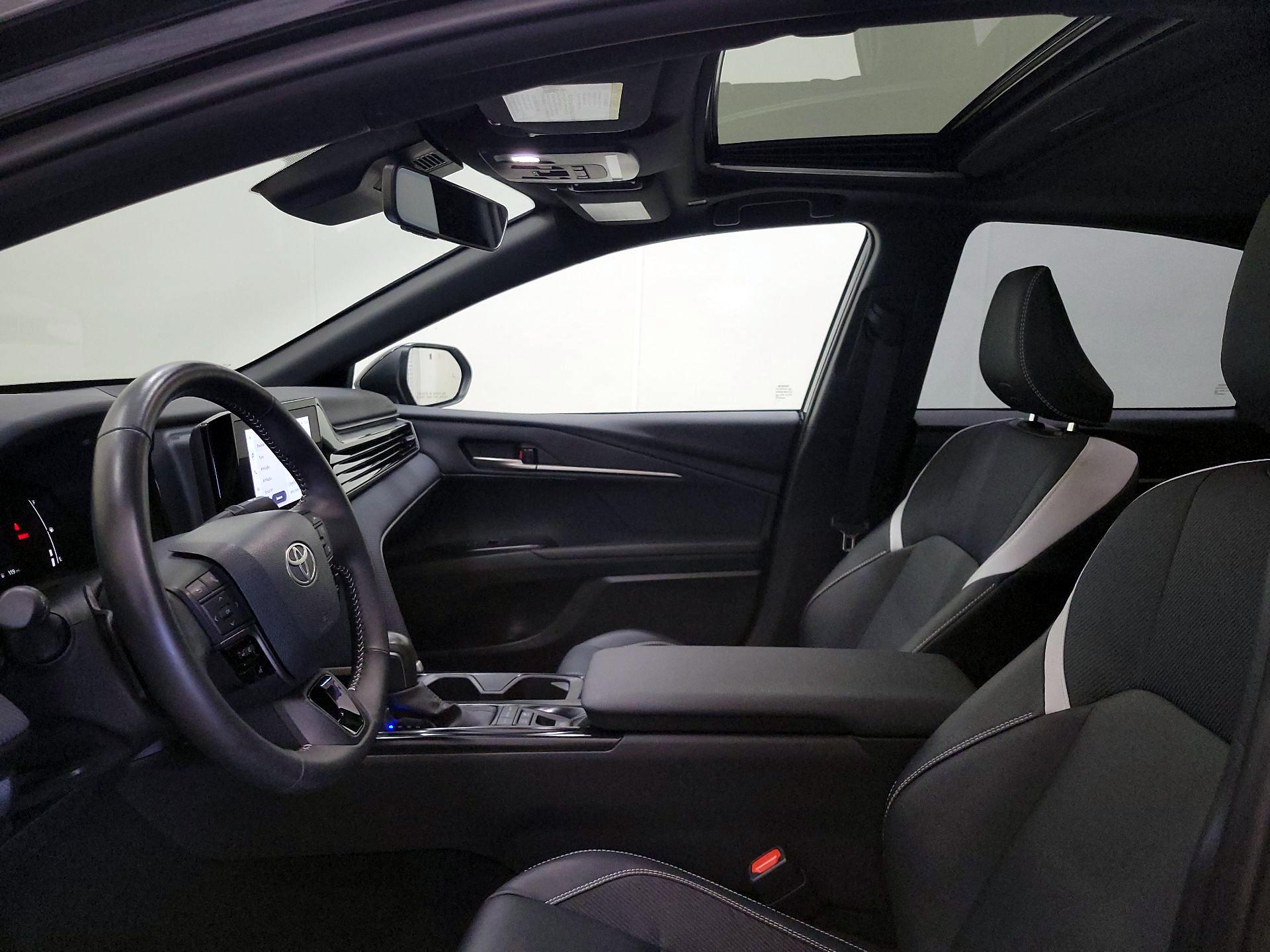 Thumbnail: 2025 Toyota Camry - 19