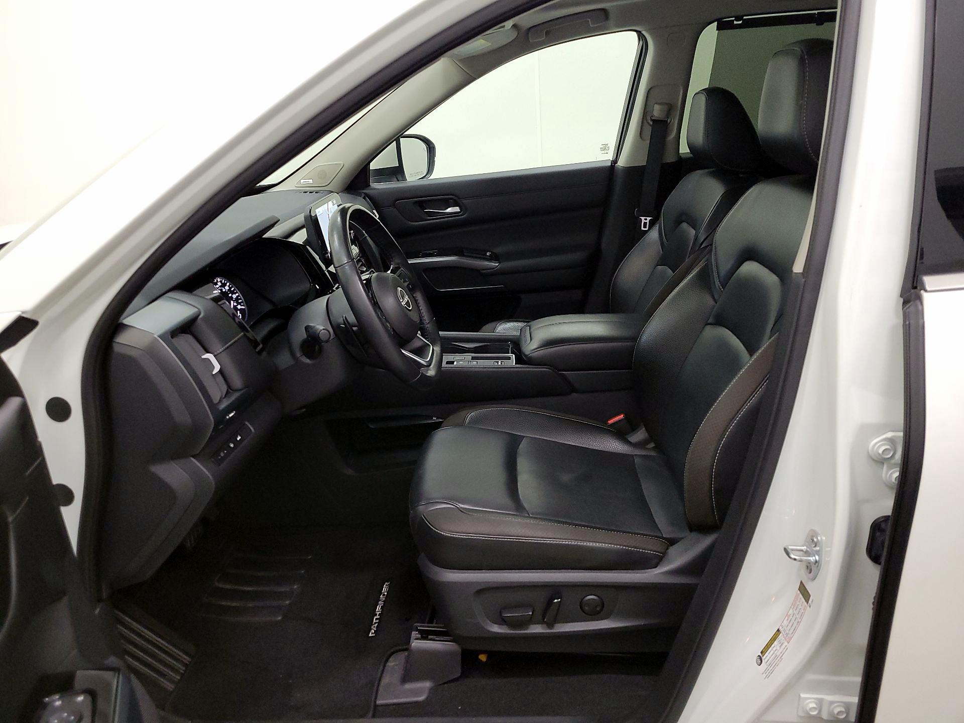 Thumbnail: 2022 Nissan Pathfinder - 11