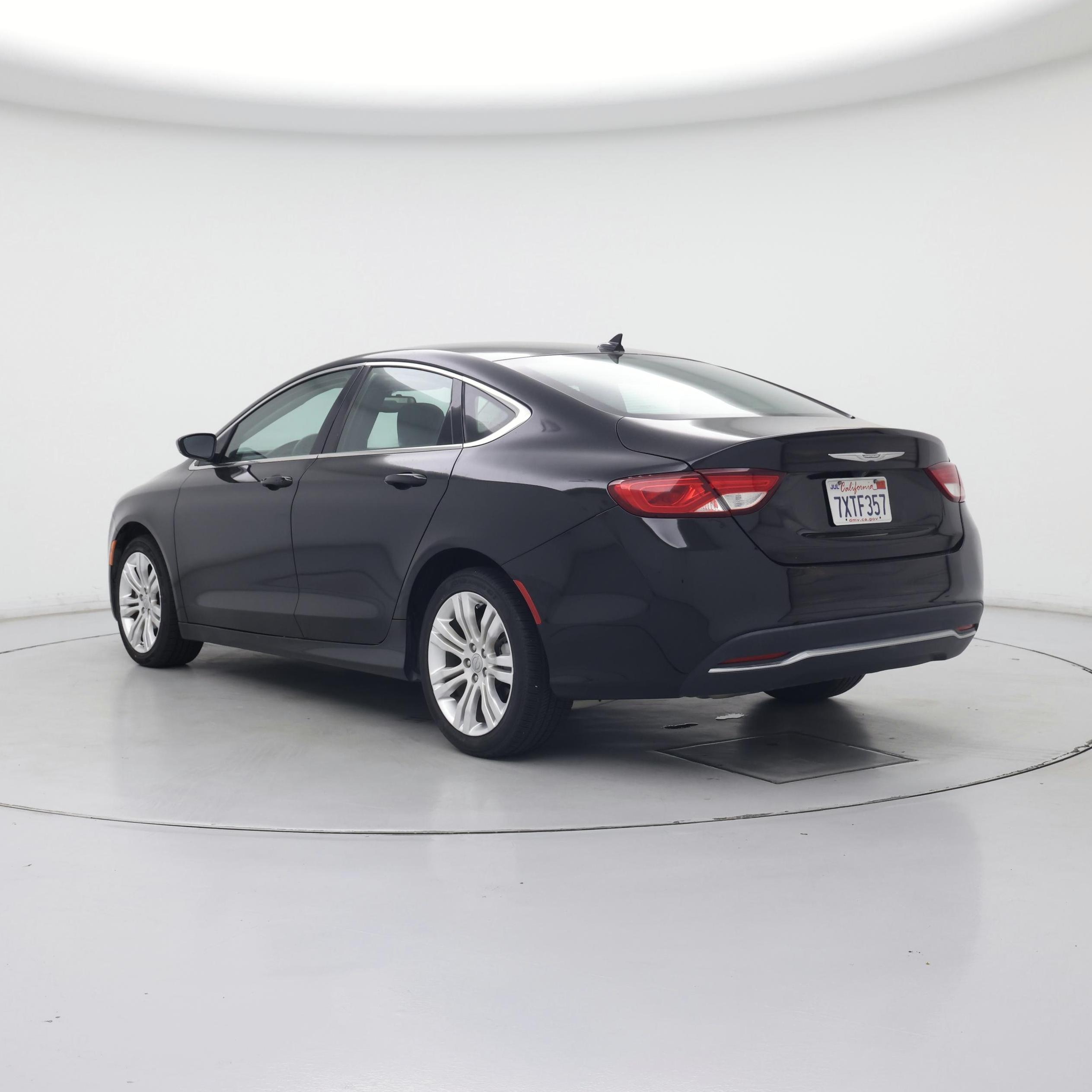 Thumbnail: 2016 Chrysler 200 - 2