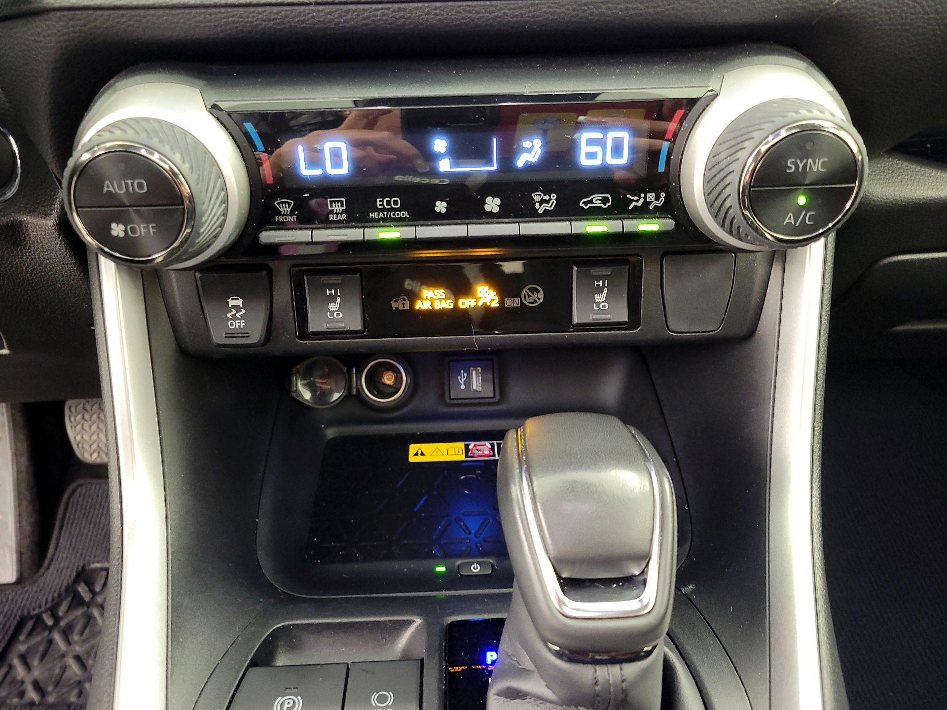 Thumbnail: 2024 Toyota RAV4 - 16