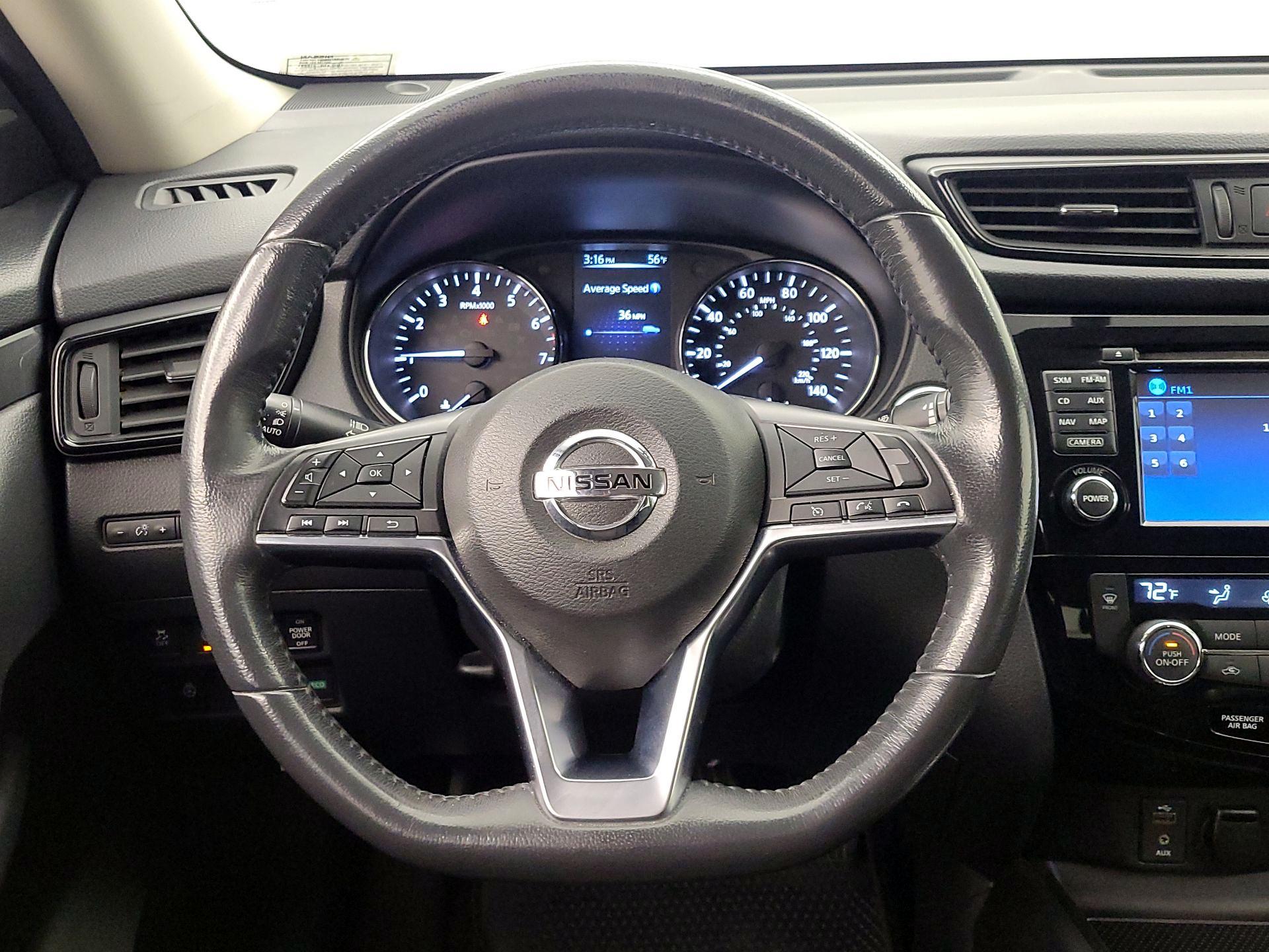 Thumbnail: 2017 Nissan Rogue - 10