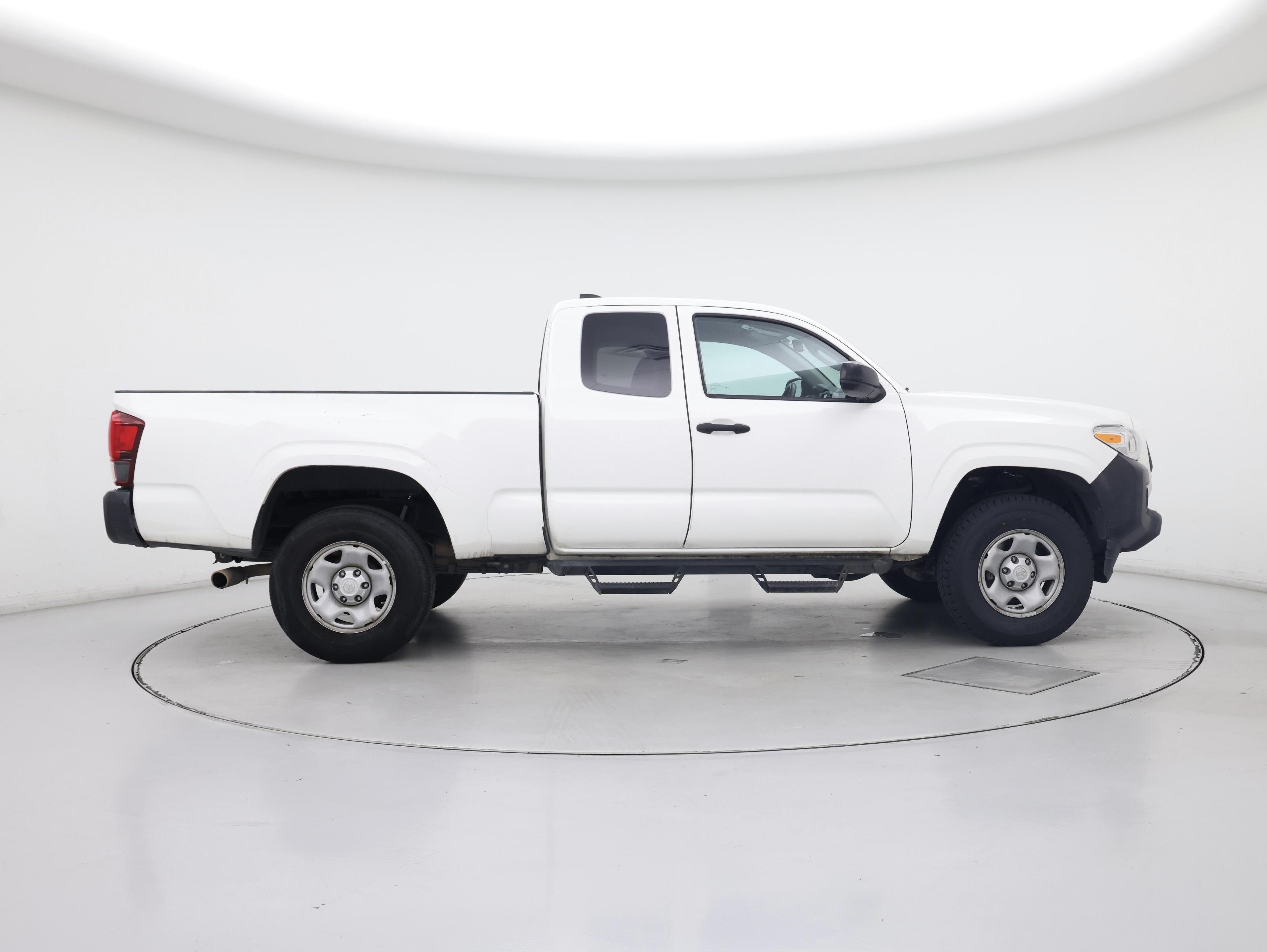 Thumbnail: 2022 Toyota Tacoma - 7