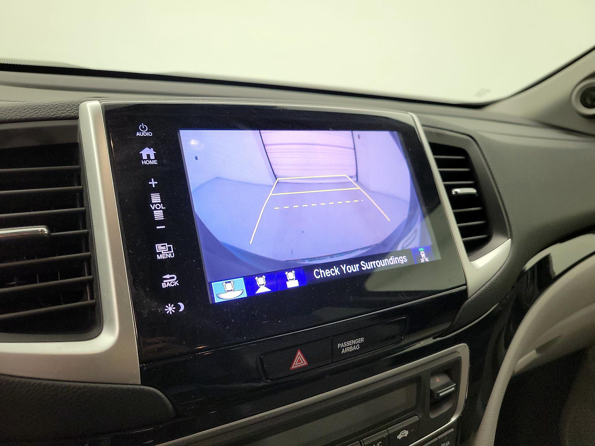 Thumbnail: 2018 Honda Pilot - 12