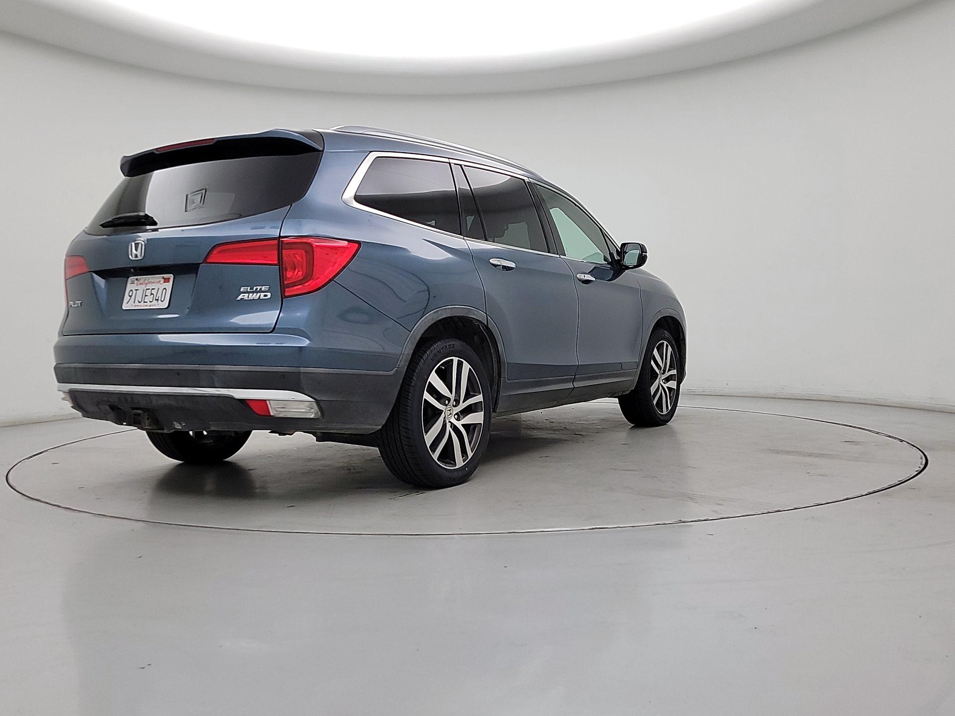 Thumbnail: 2018 Honda Pilot - 5