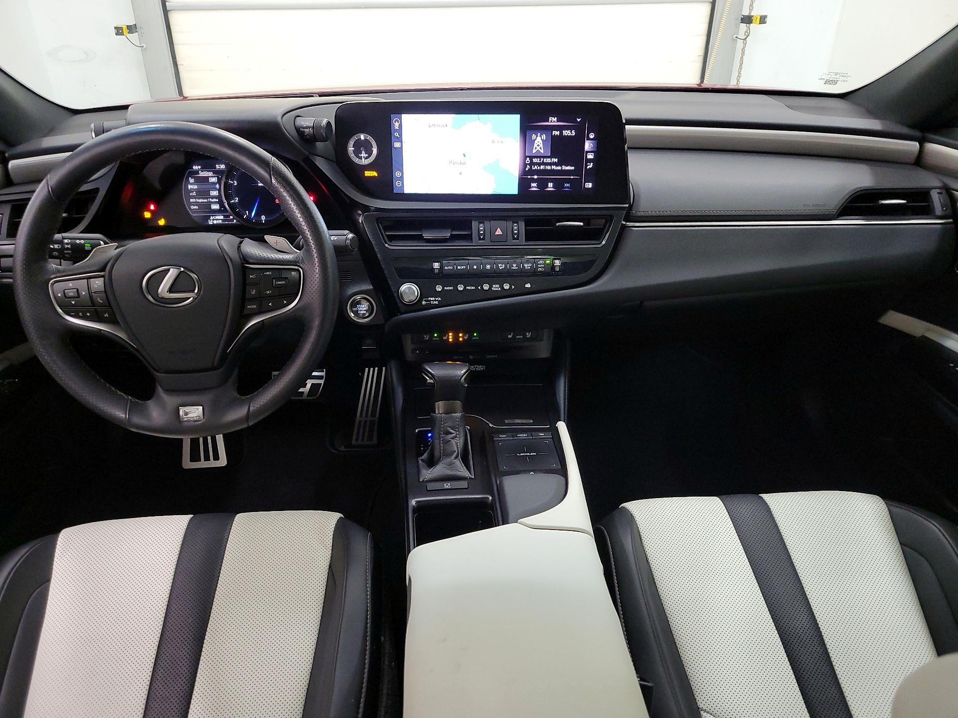 Thumbnail: 2022 Lexus ES - 9
