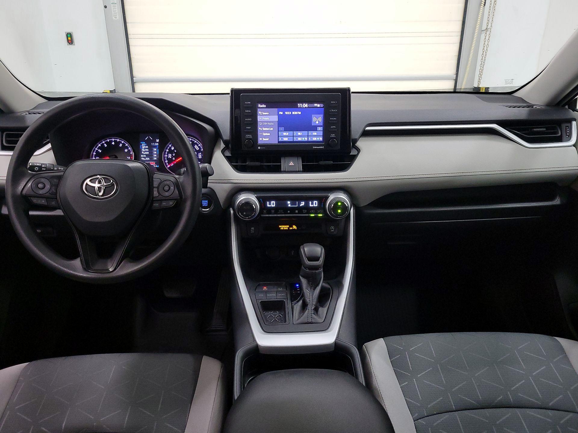 Thumbnail: 2021 Toyota RAV4 - 9