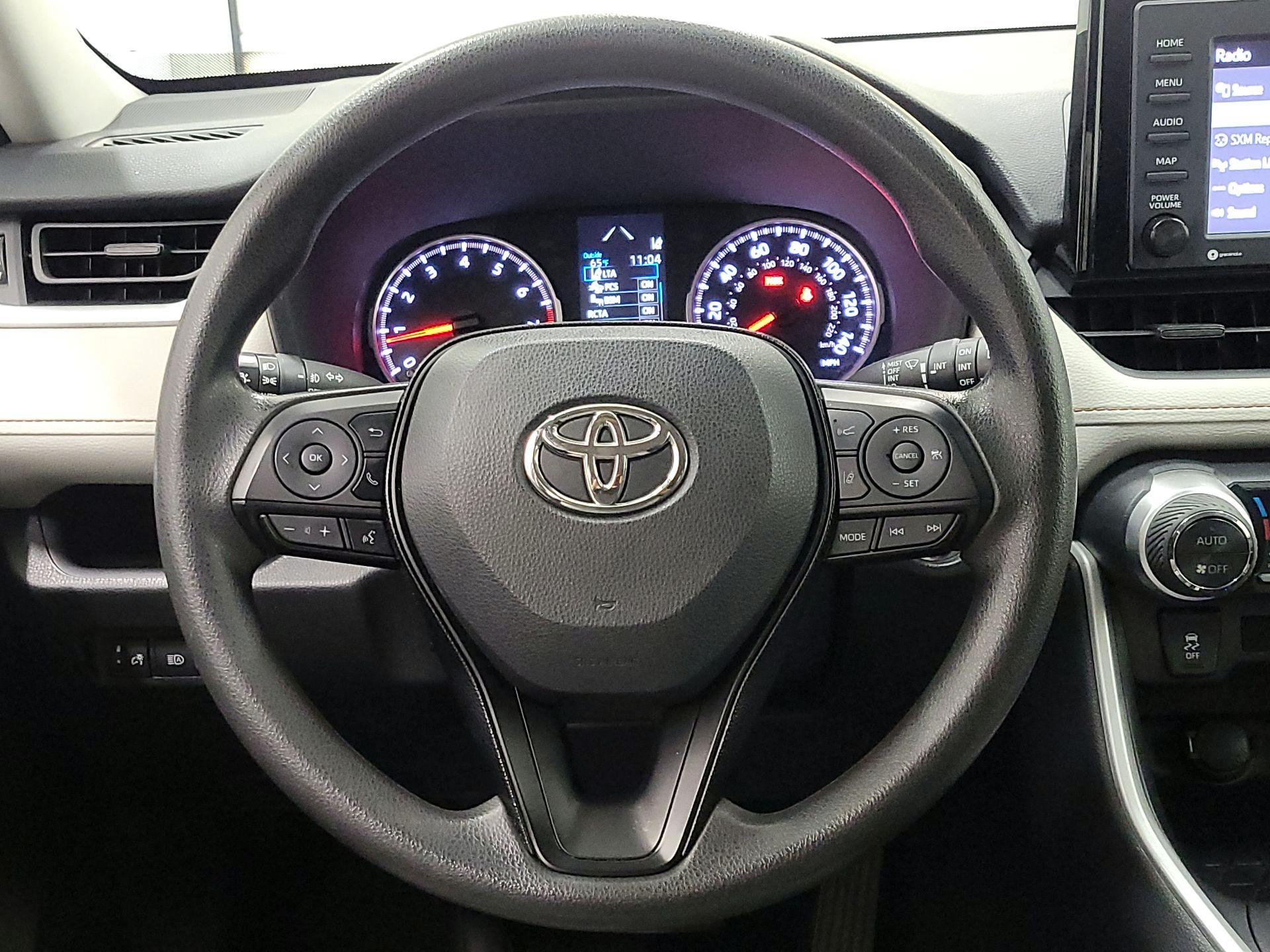 Thumbnail: 2021 Toyota RAV4 - 10