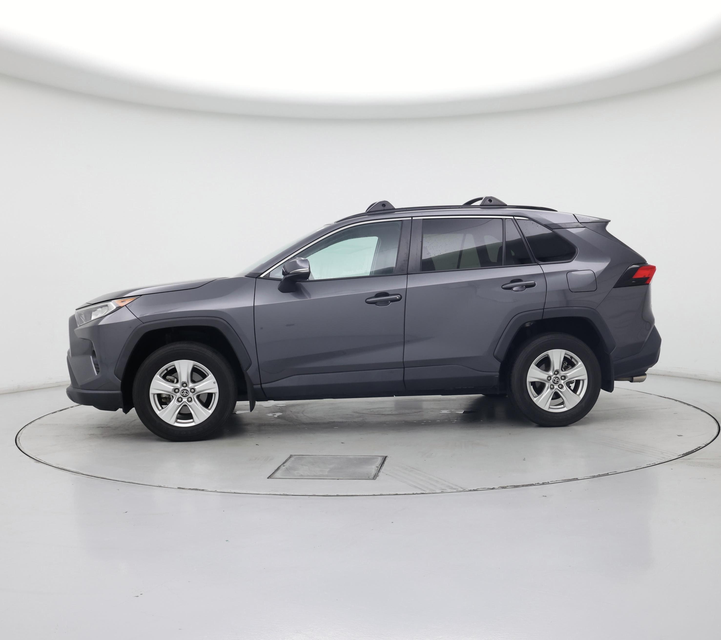 Thumbnail: 2021 Toyota RAV4 - 3