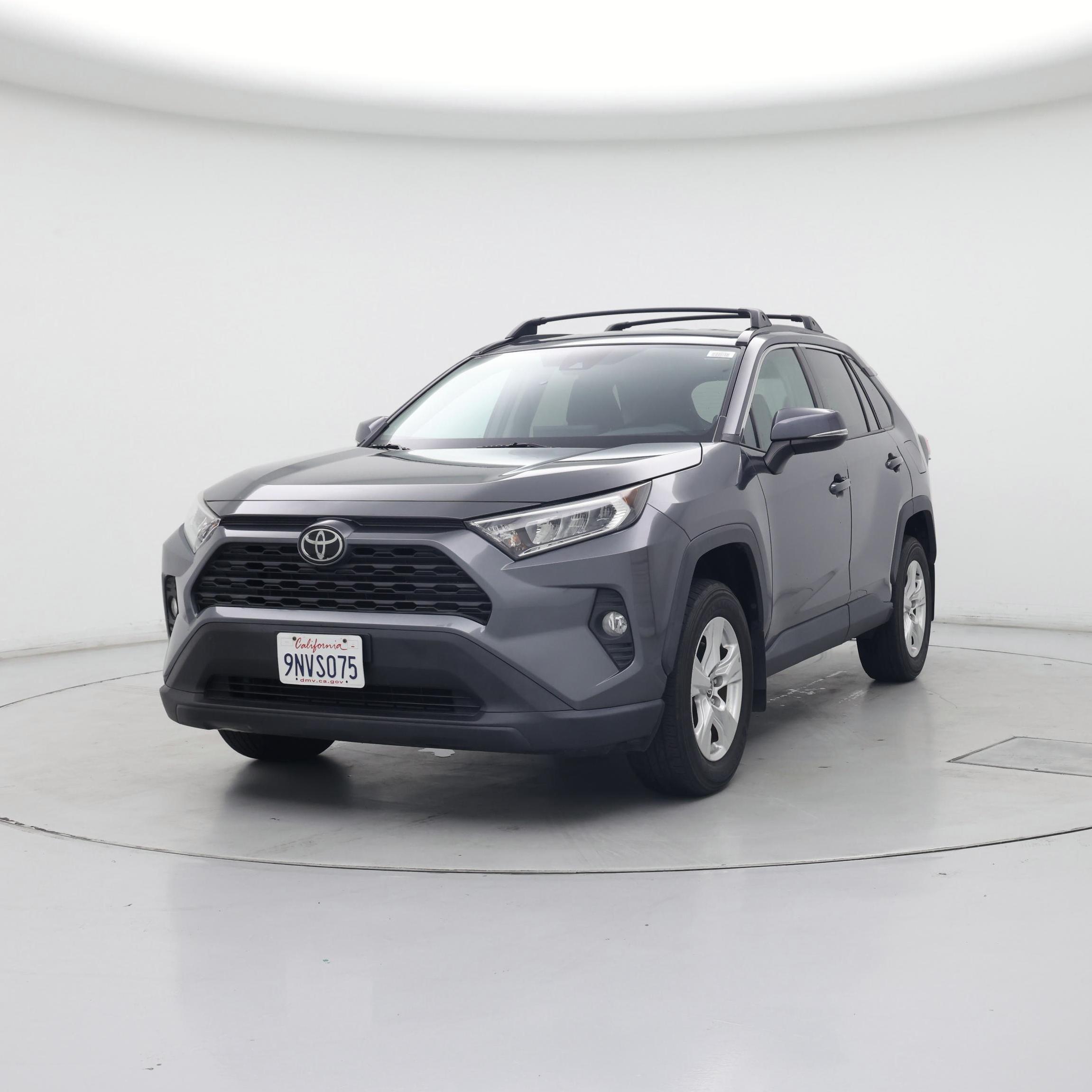 Thumbnail: 2021 Toyota RAV4 - 4