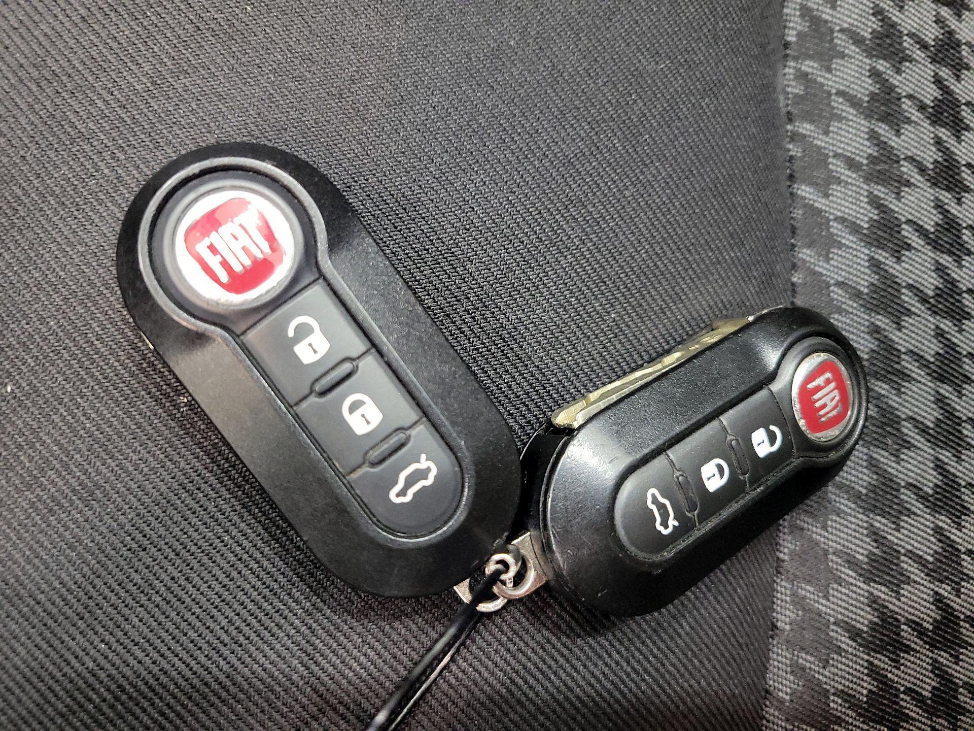 Thumbnail: 2017 Fiat 500 - 20