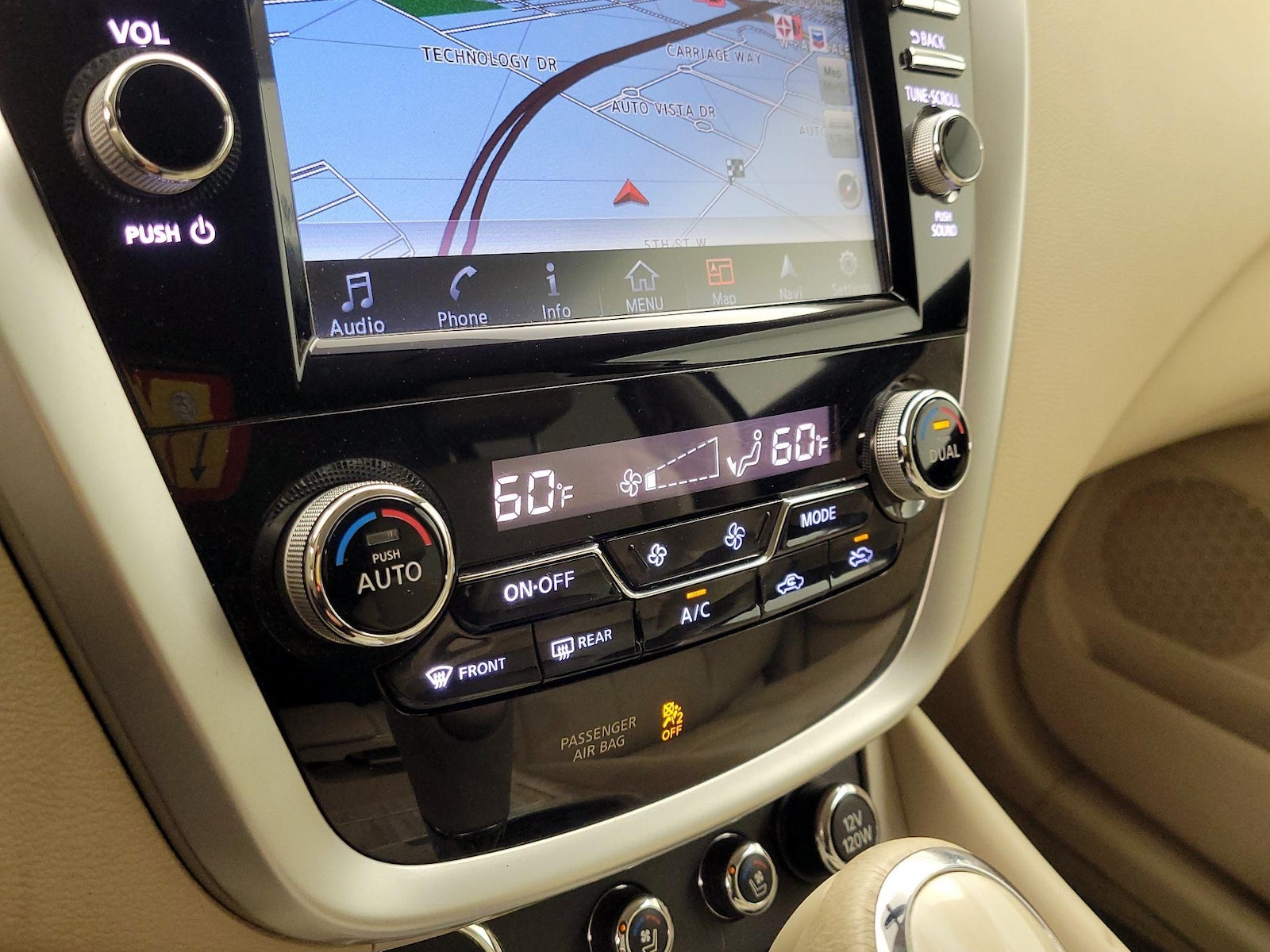 2015 Nissan Murano Platinum - Photo 18