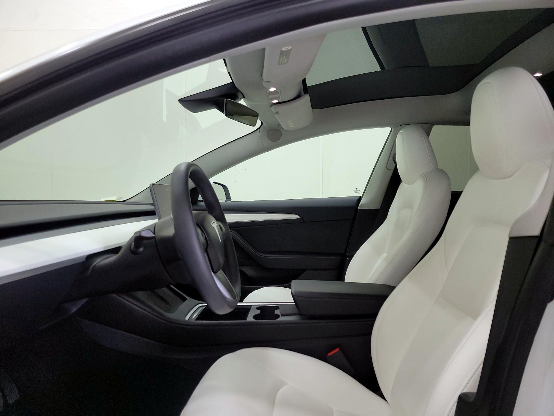 Thumbnail: 2023 Tesla Model 3 - 18