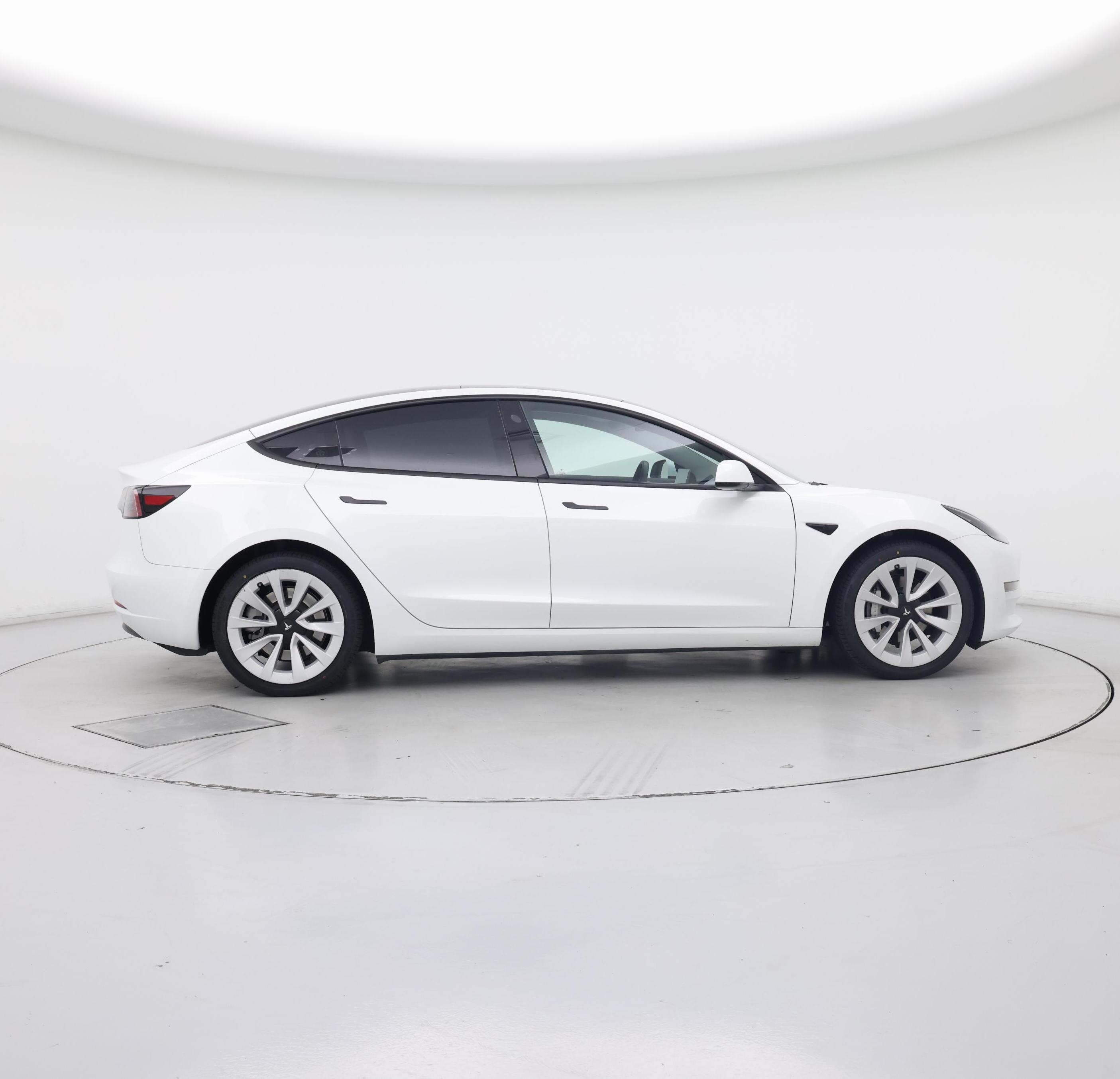 Thumbnail: 2023 Tesla Model 3 - 7