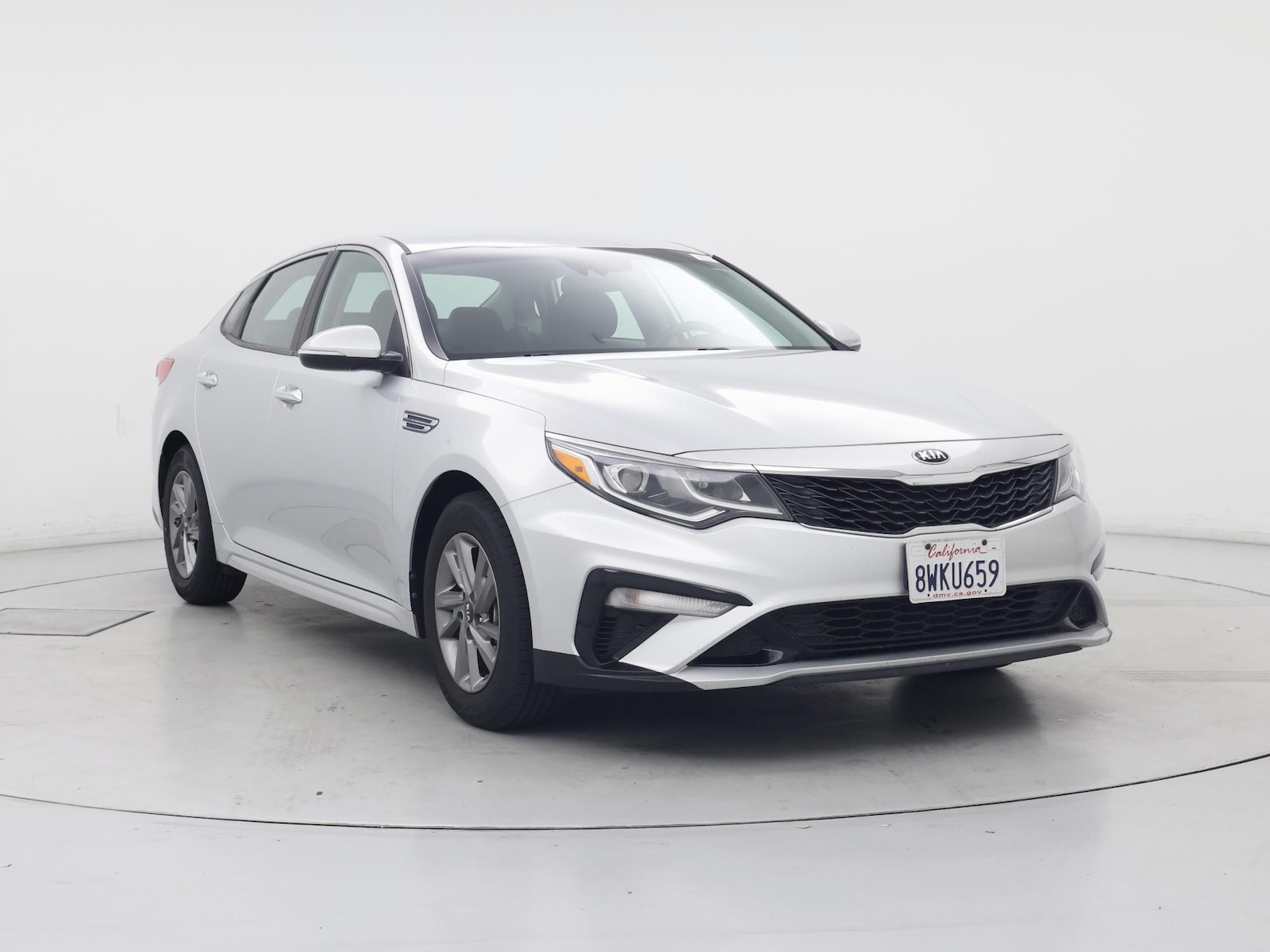 2019 Kia Optima LX - Photo 2
