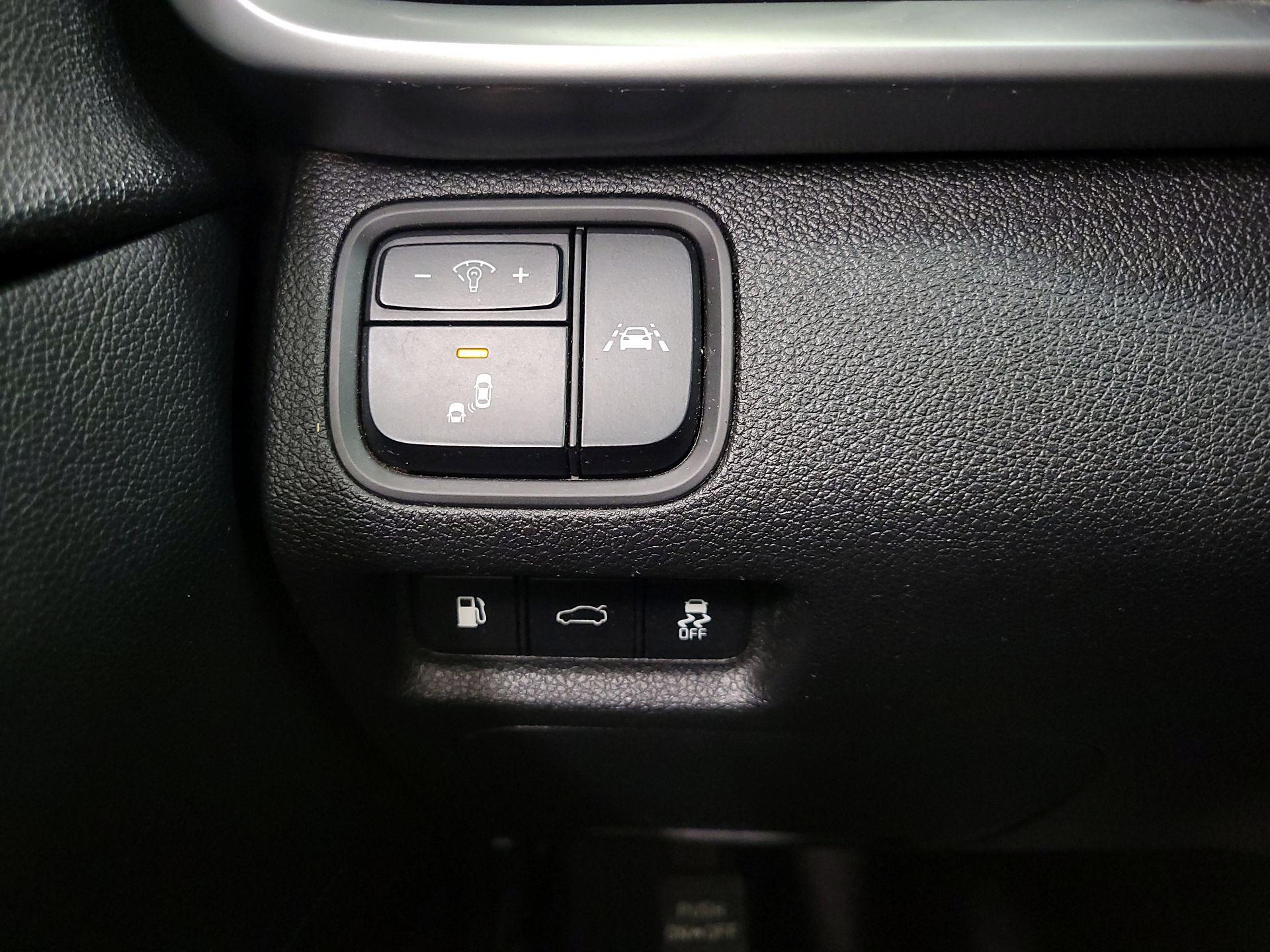 Thumbnail: 2019 Kia Optima - 13