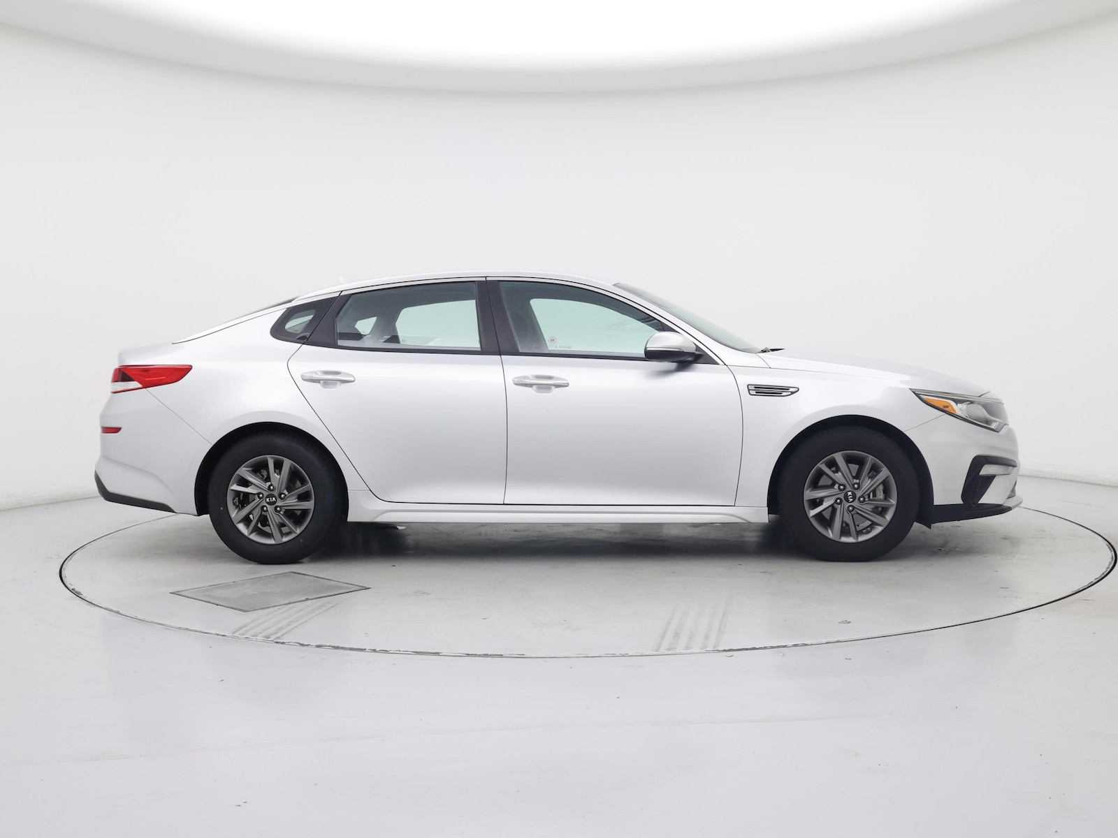 2019 Kia Optima LX - Photo 8