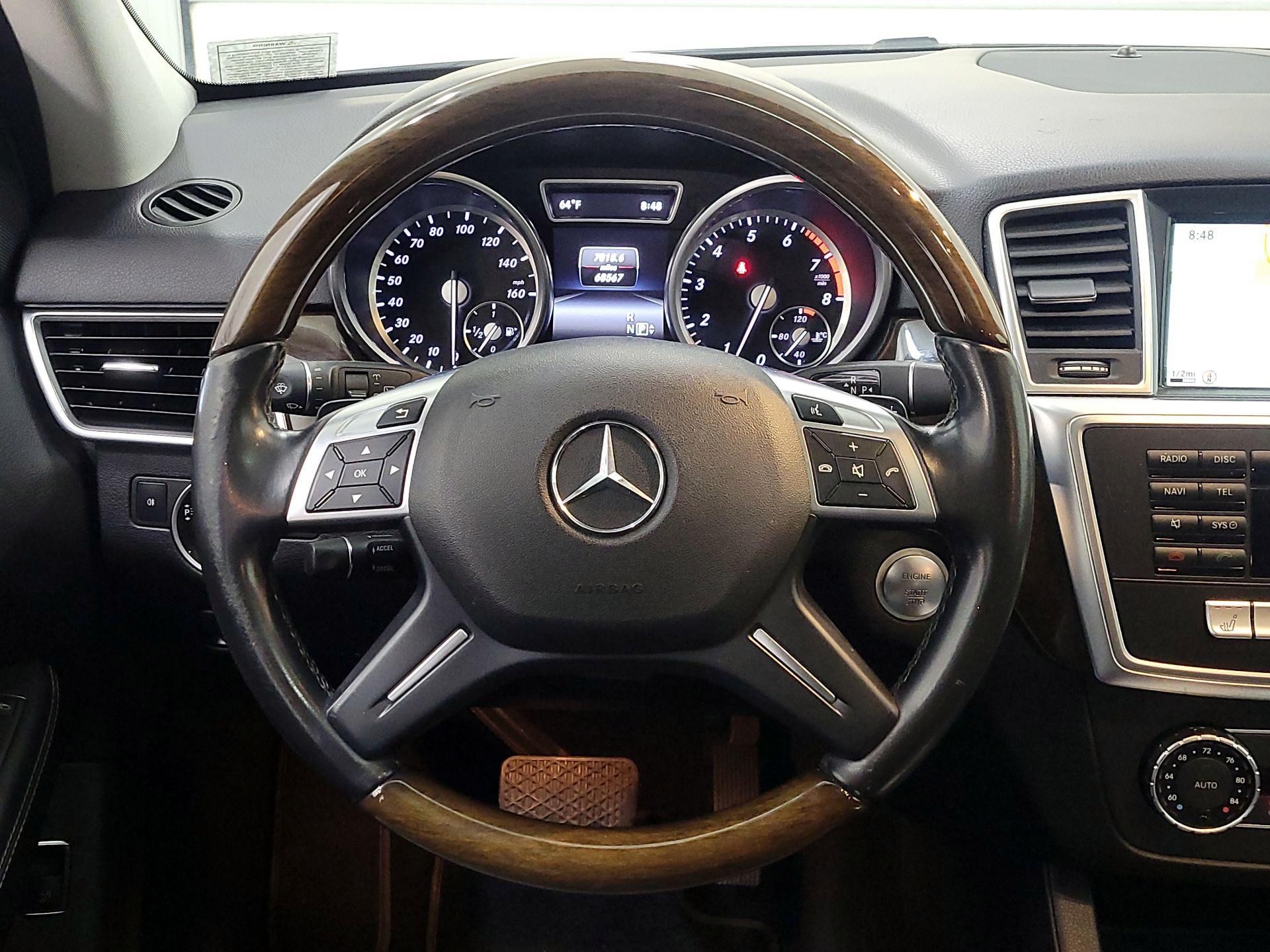 Thumbnail: 2015 Mercedes-Benz M-Class - 10