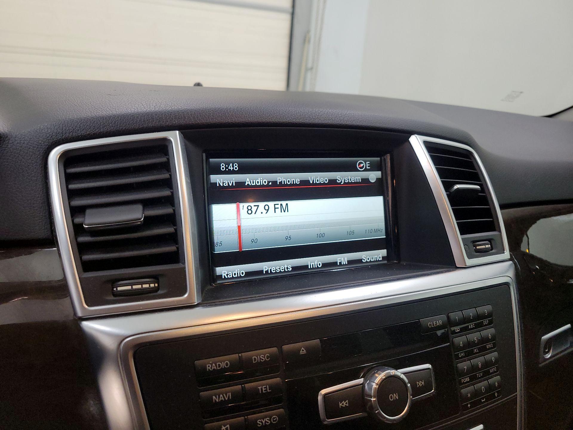 Thumbnail: 2015 Mercedes-Benz M-Class - 16