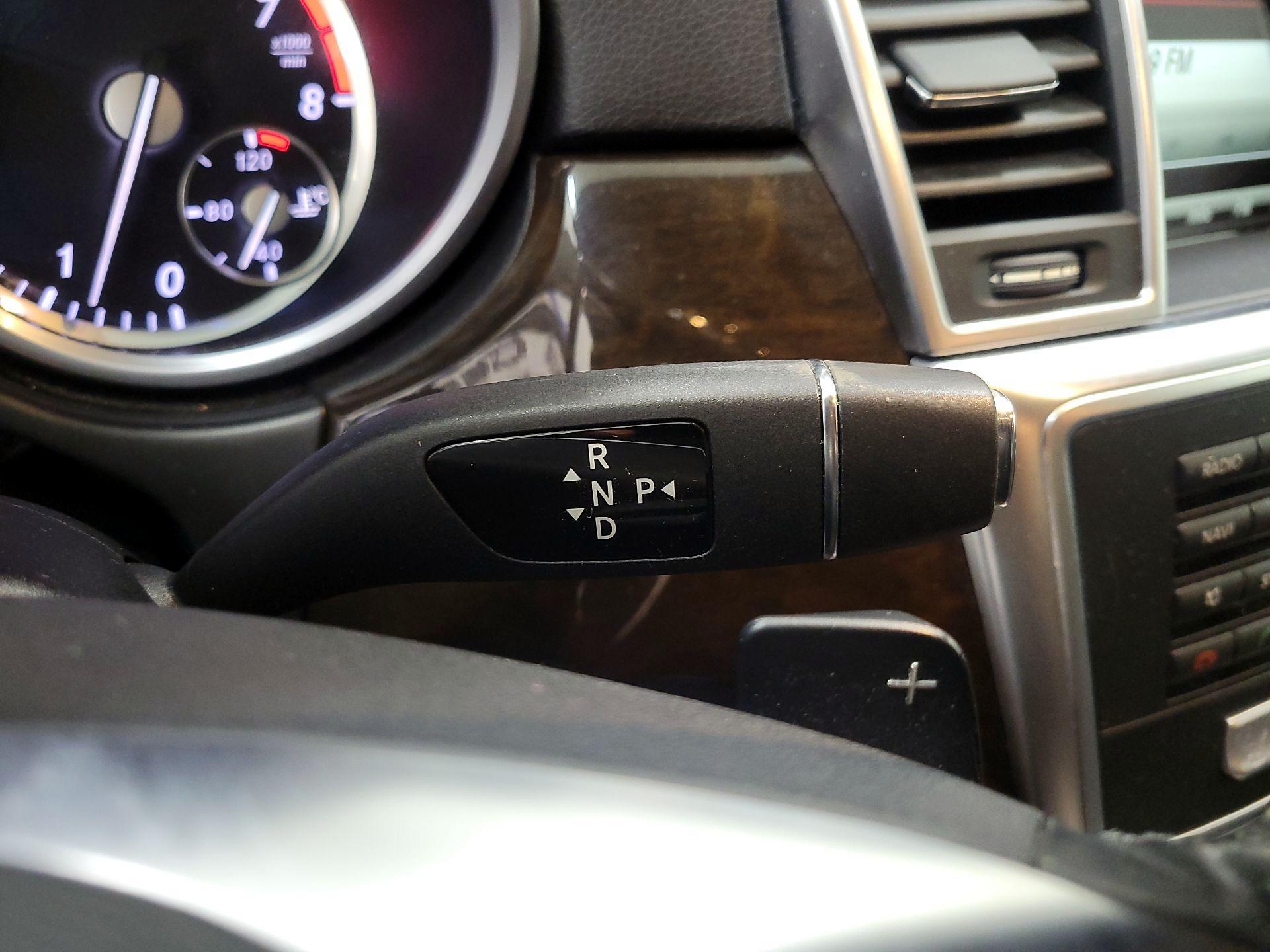 Thumbnail: 2015 Mercedes-Benz M-Class - 18