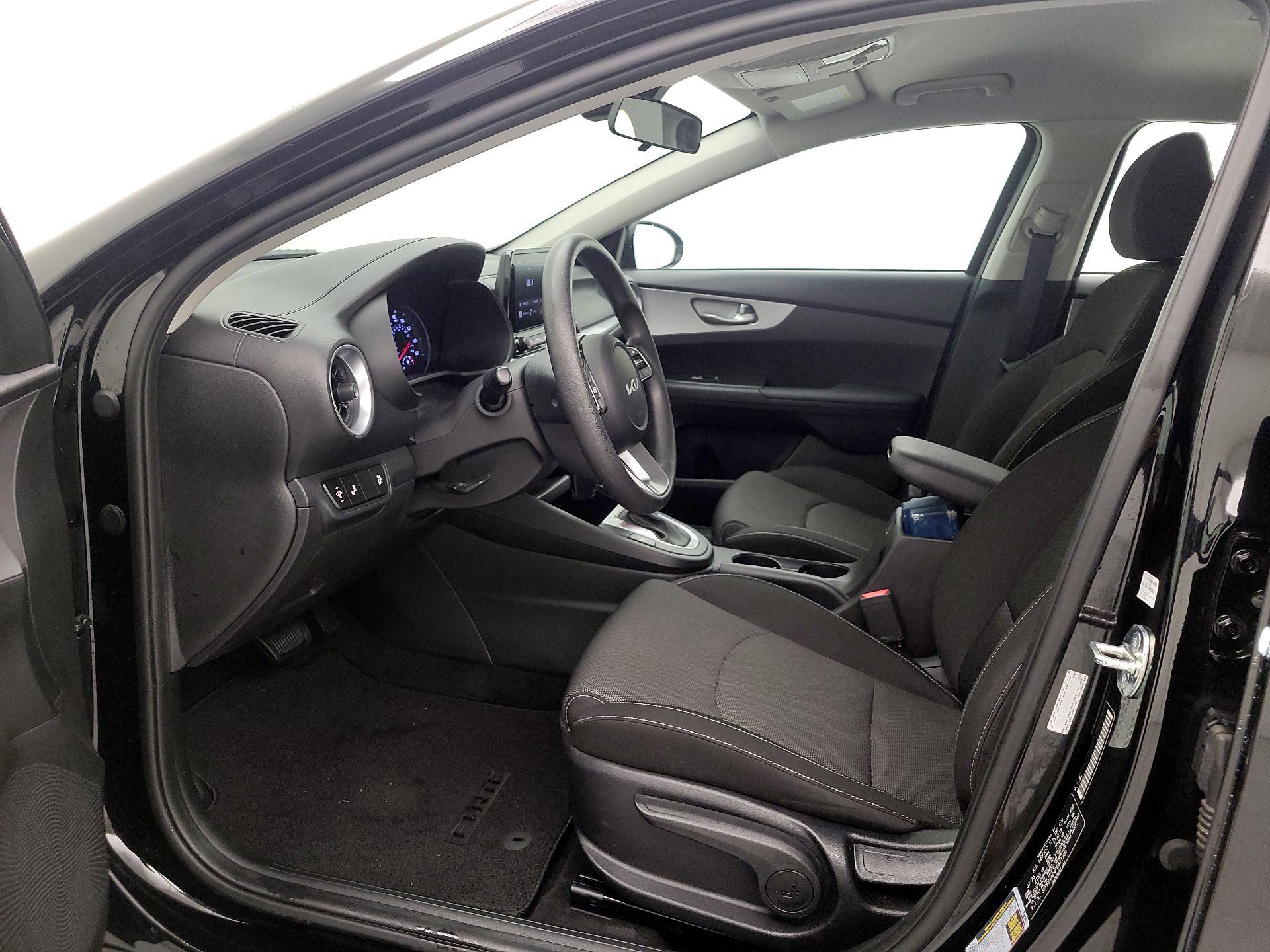 Thumbnail: 2023 Kia Forte - 9