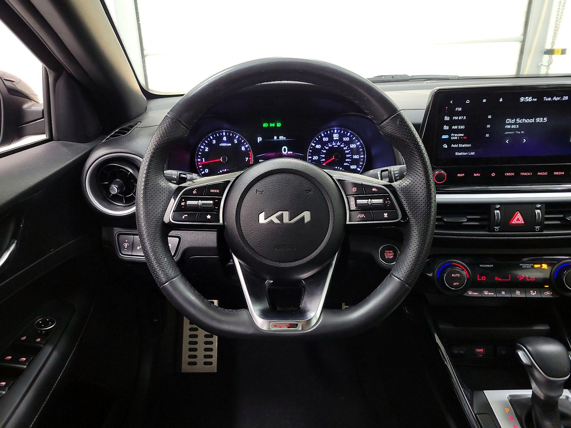 Thumbnail: 2023 Kia Forte - 10