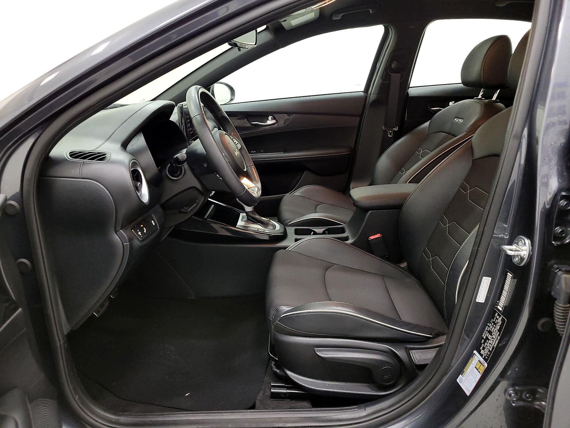 Thumbnail: 2023 Kia Forte - 11