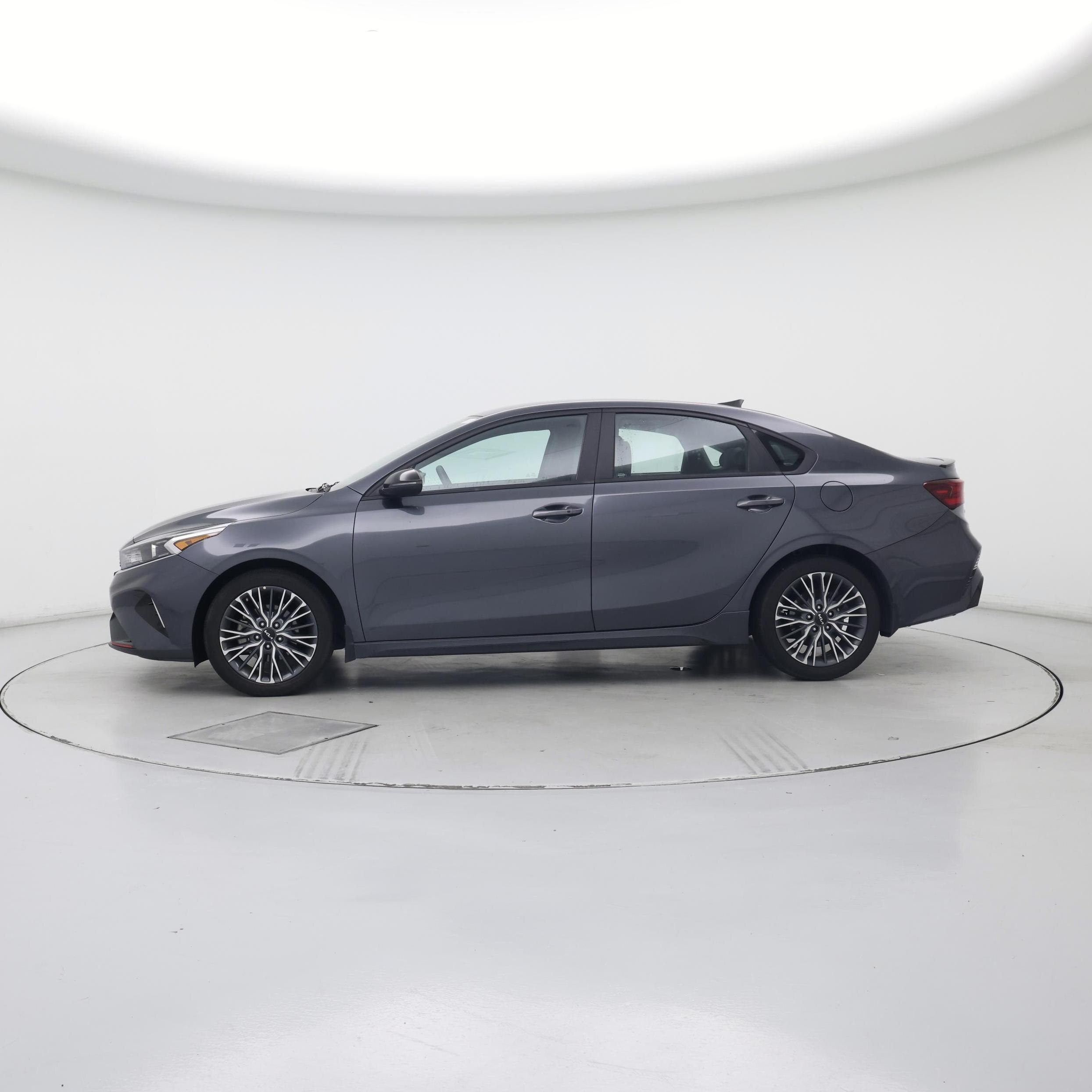 Thumbnail: 2023 Kia Forte - 3