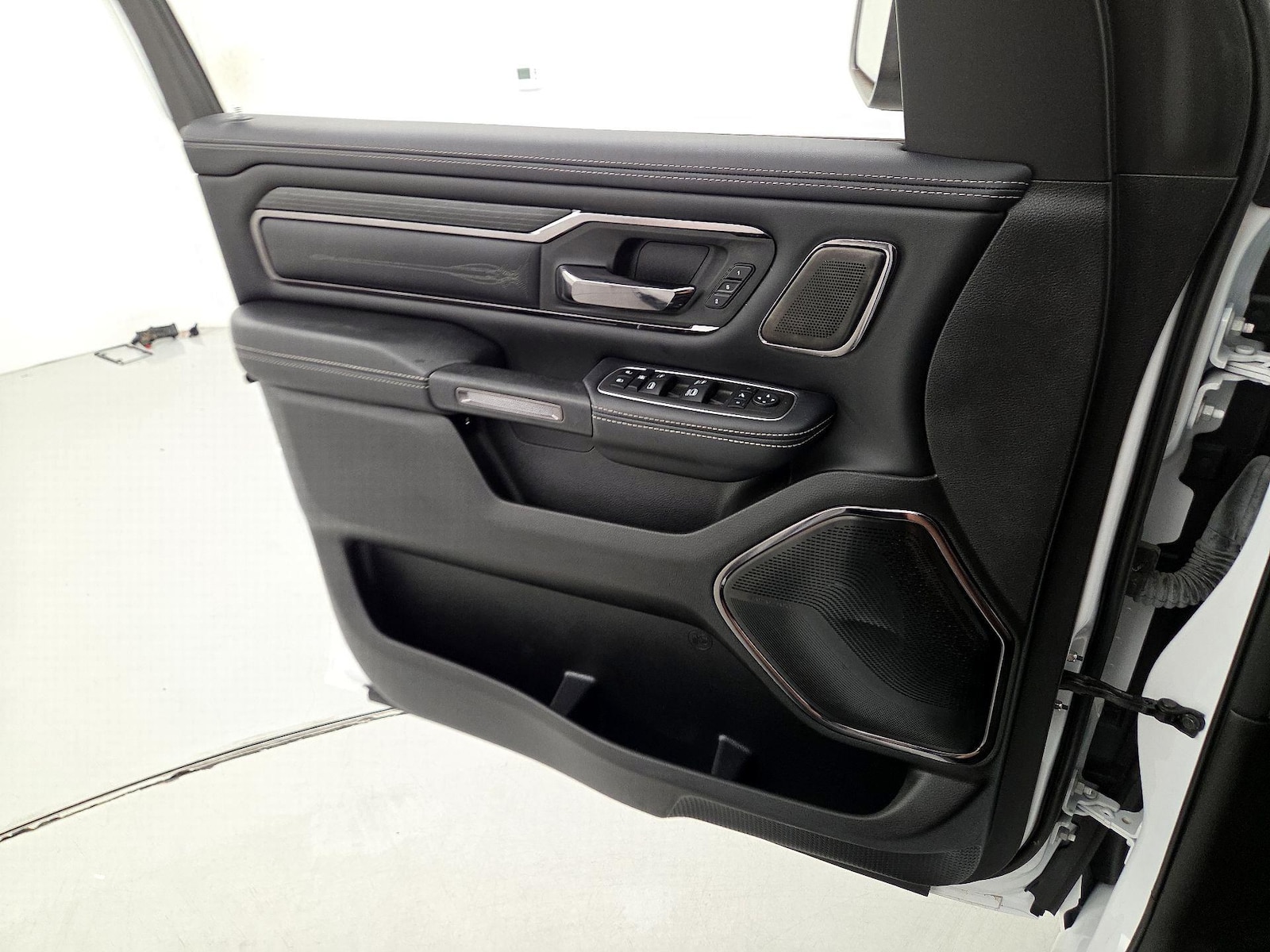 2024 RAM Ram 1500 Pickup Limited - Photo 13