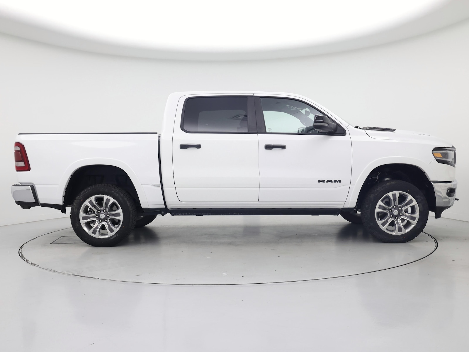 2024 RAM Ram 1500 Pickup Limited - Photo 8