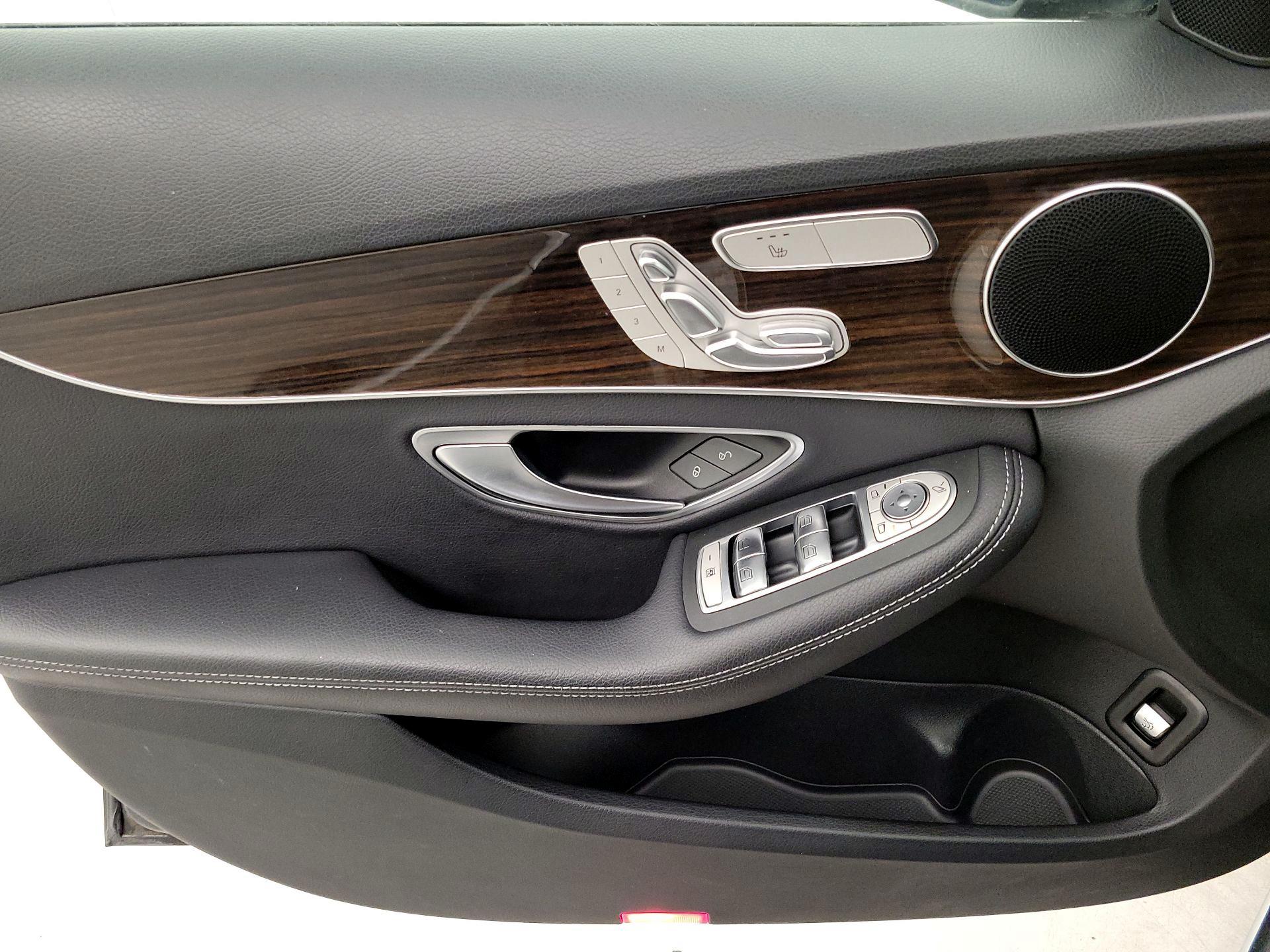 Thumbnail: 2020 Mercedes-Benz C-Class - 12