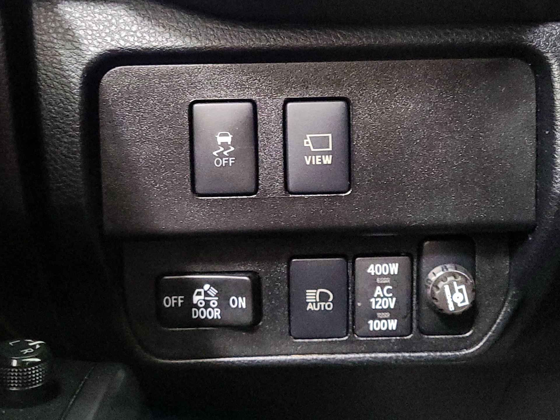 Thumbnail: 2021 Toyota Tacoma - 13