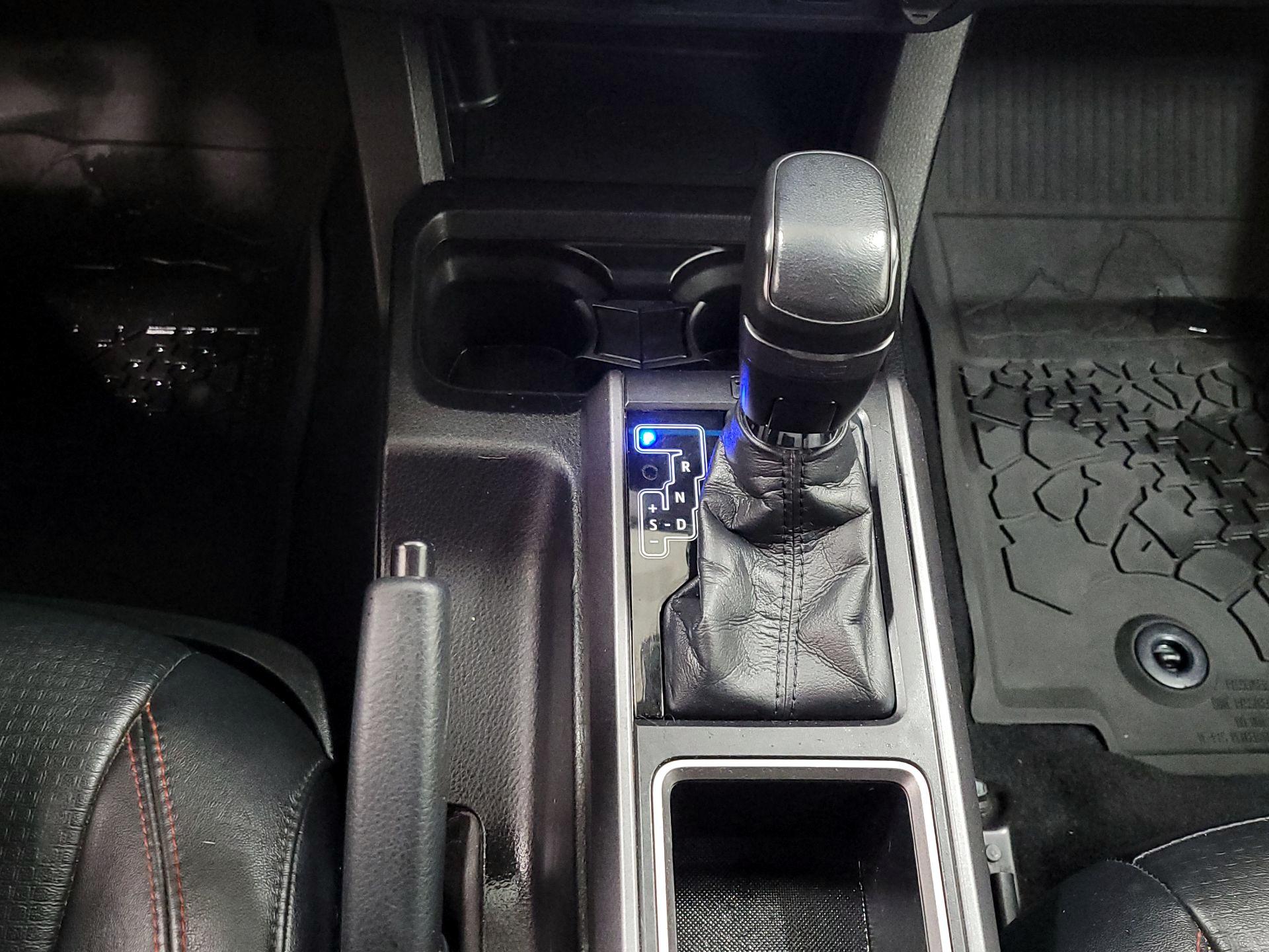 Thumbnail: 2021 Toyota Tacoma - 18