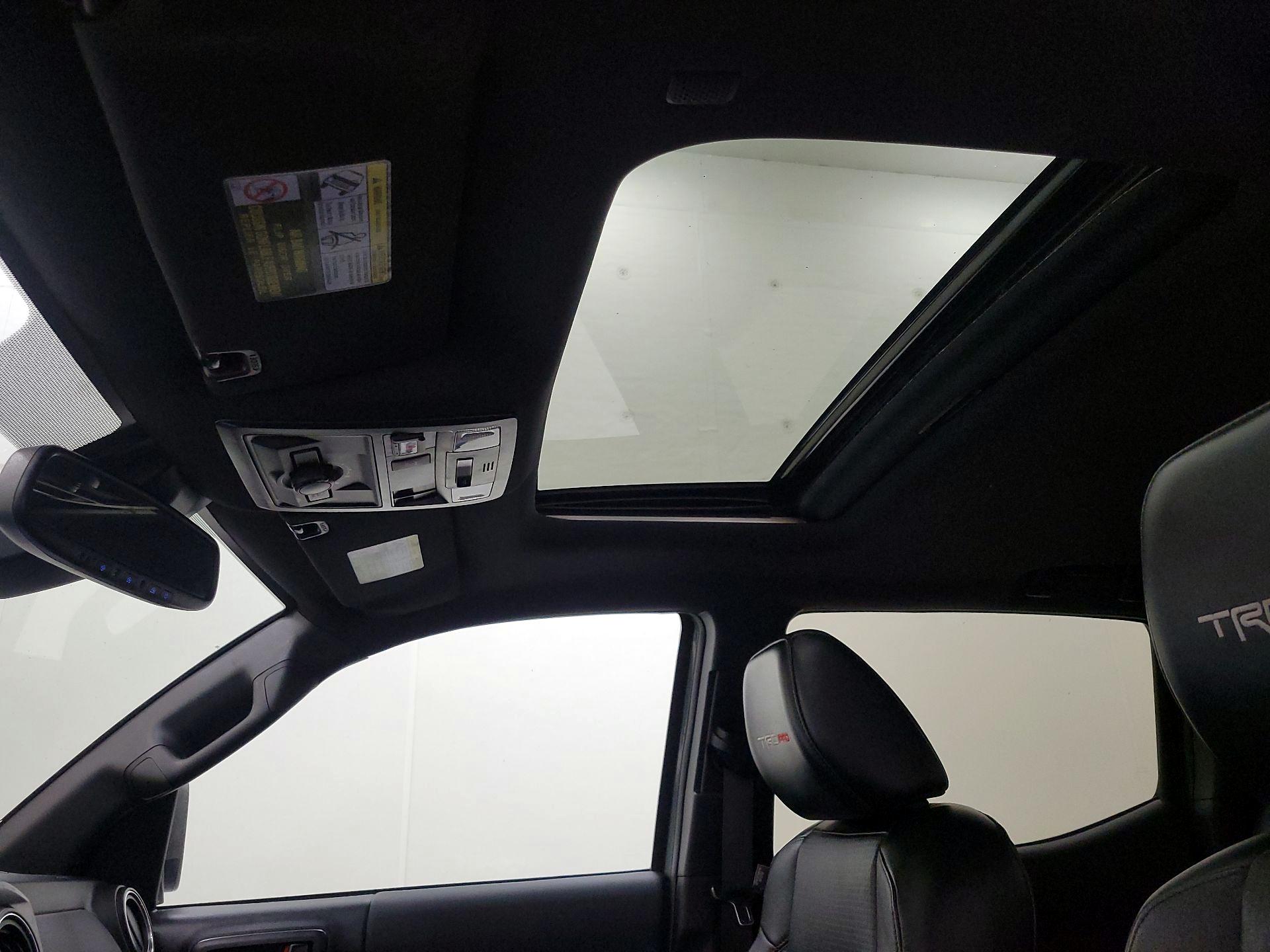 Thumbnail: 2021 Toyota Tacoma - 19