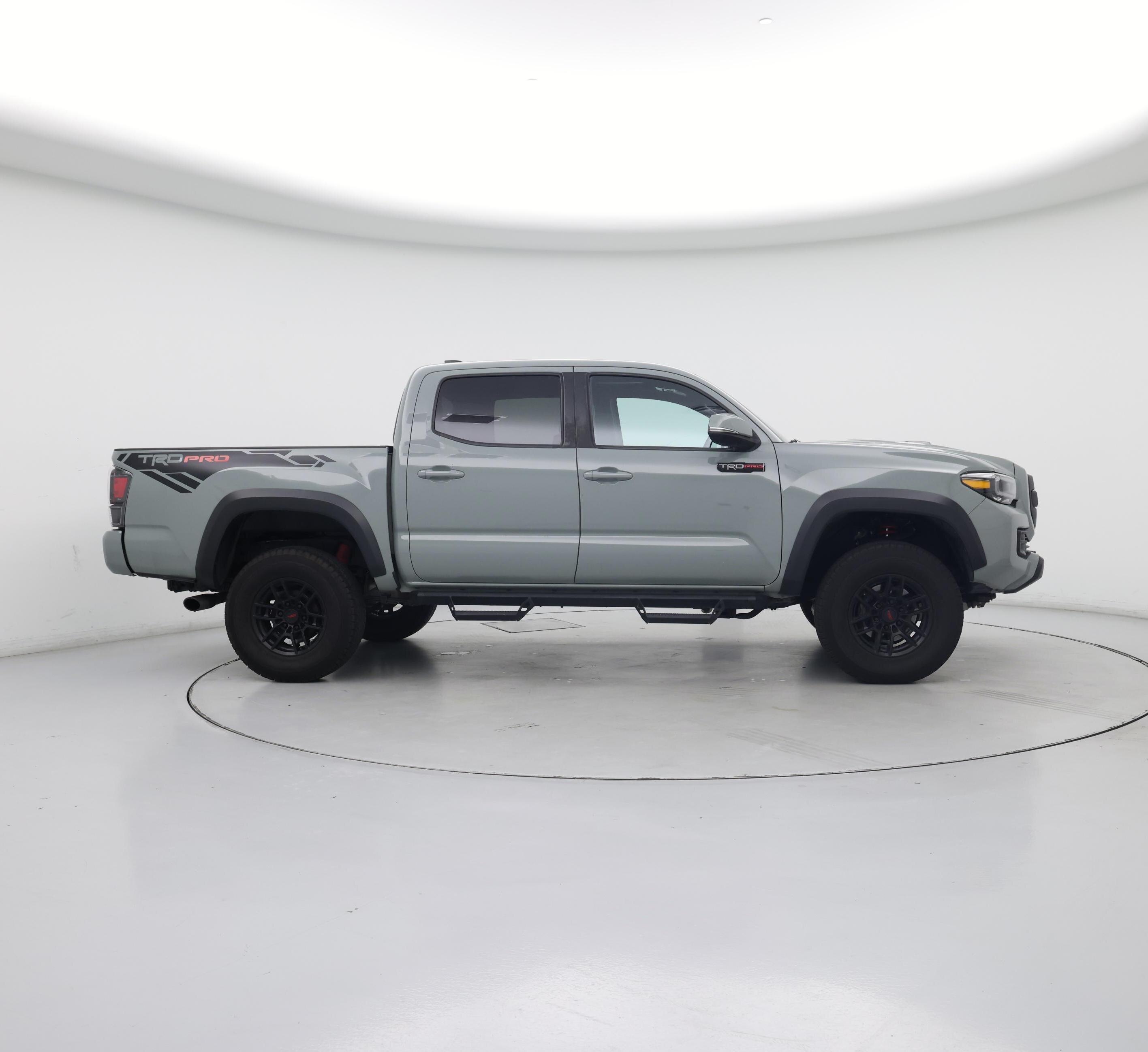Thumbnail: 2021 Toyota Tacoma - 7