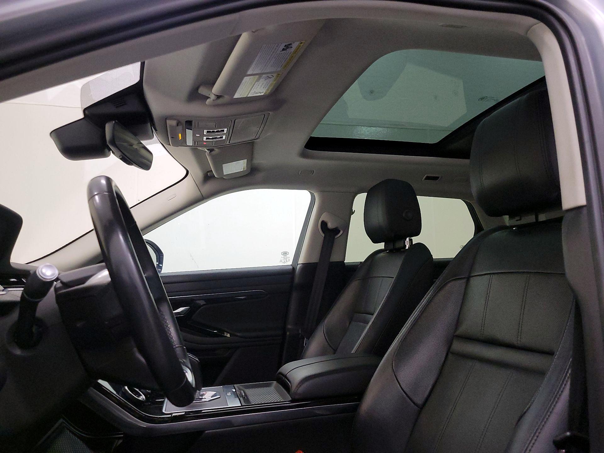 Thumbnail: 2020 Land Rover Range Rover Evoque - 18