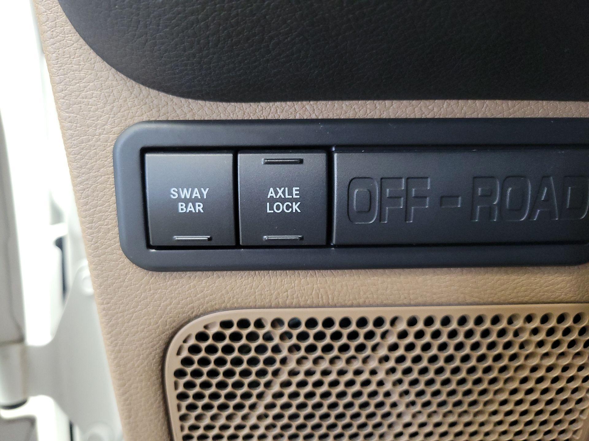 Thumbnail: 2014 Jeep Wrangler - 13