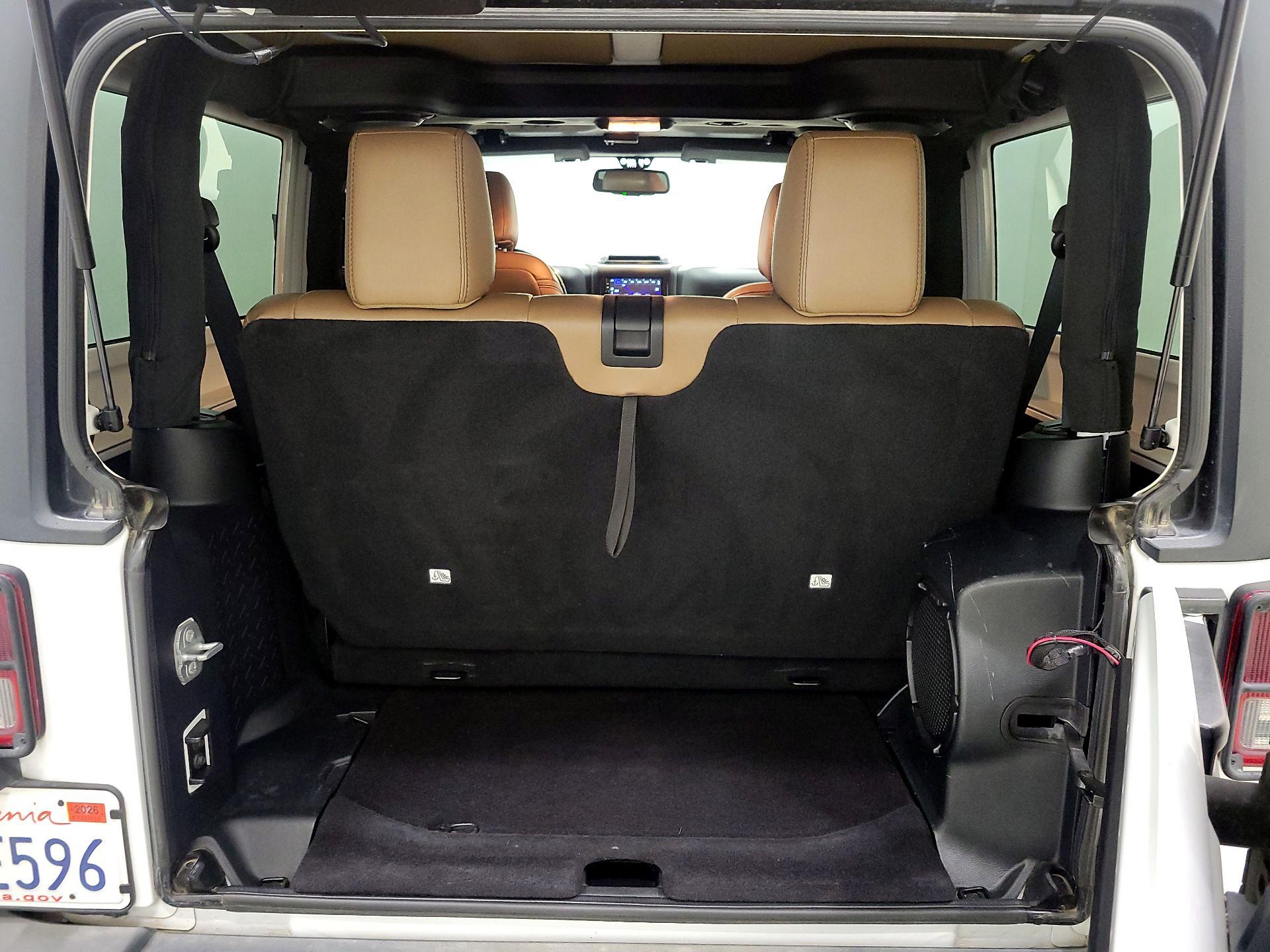 Thumbnail: 2014 Jeep Wrangler - 19