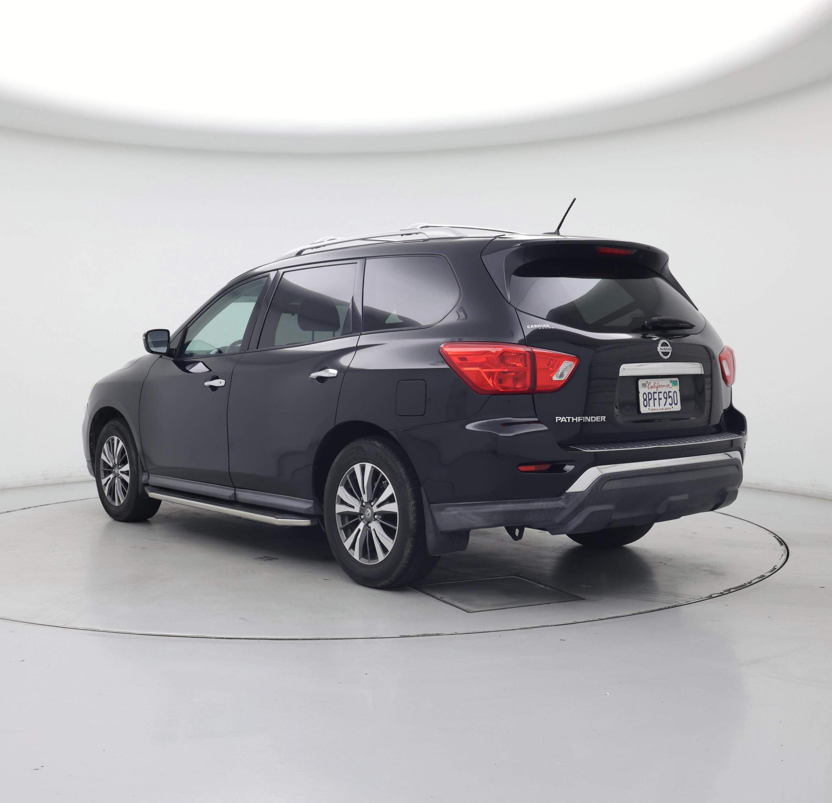 Thumbnail: 2017 Nissan Pathfinder - 2