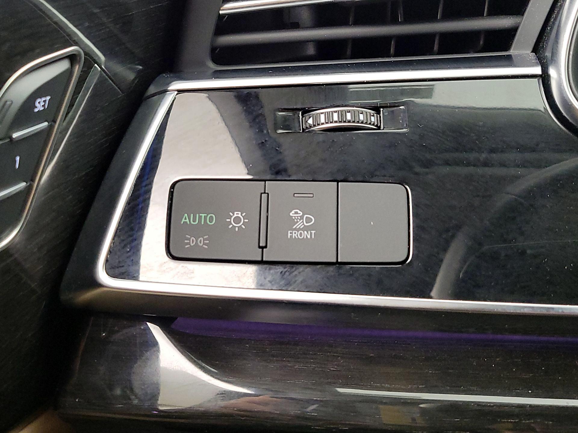 Thumbnail: 2023 Audi Q7 - 13