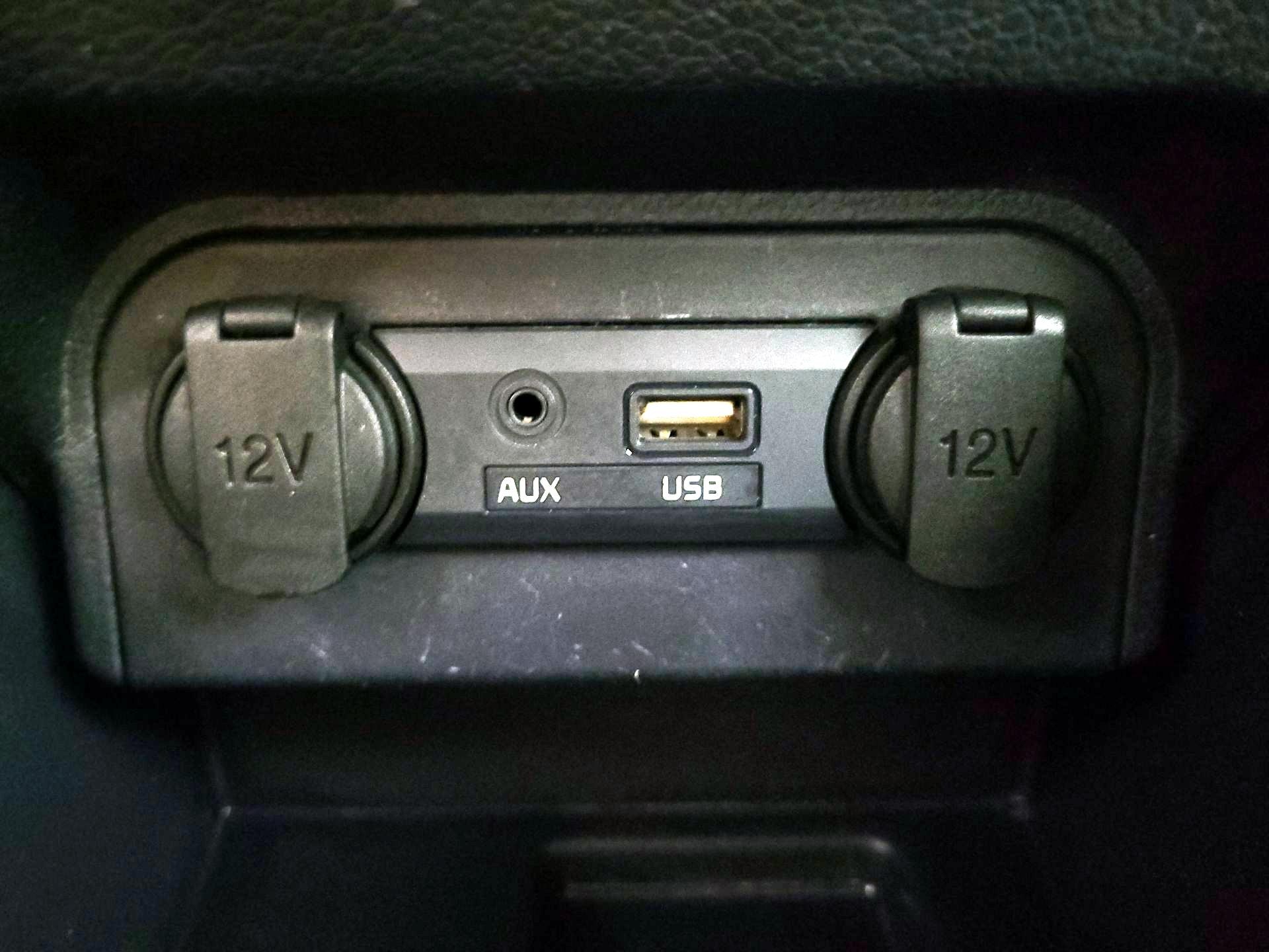 Thumbnail: 2016 Kia Rio - 17