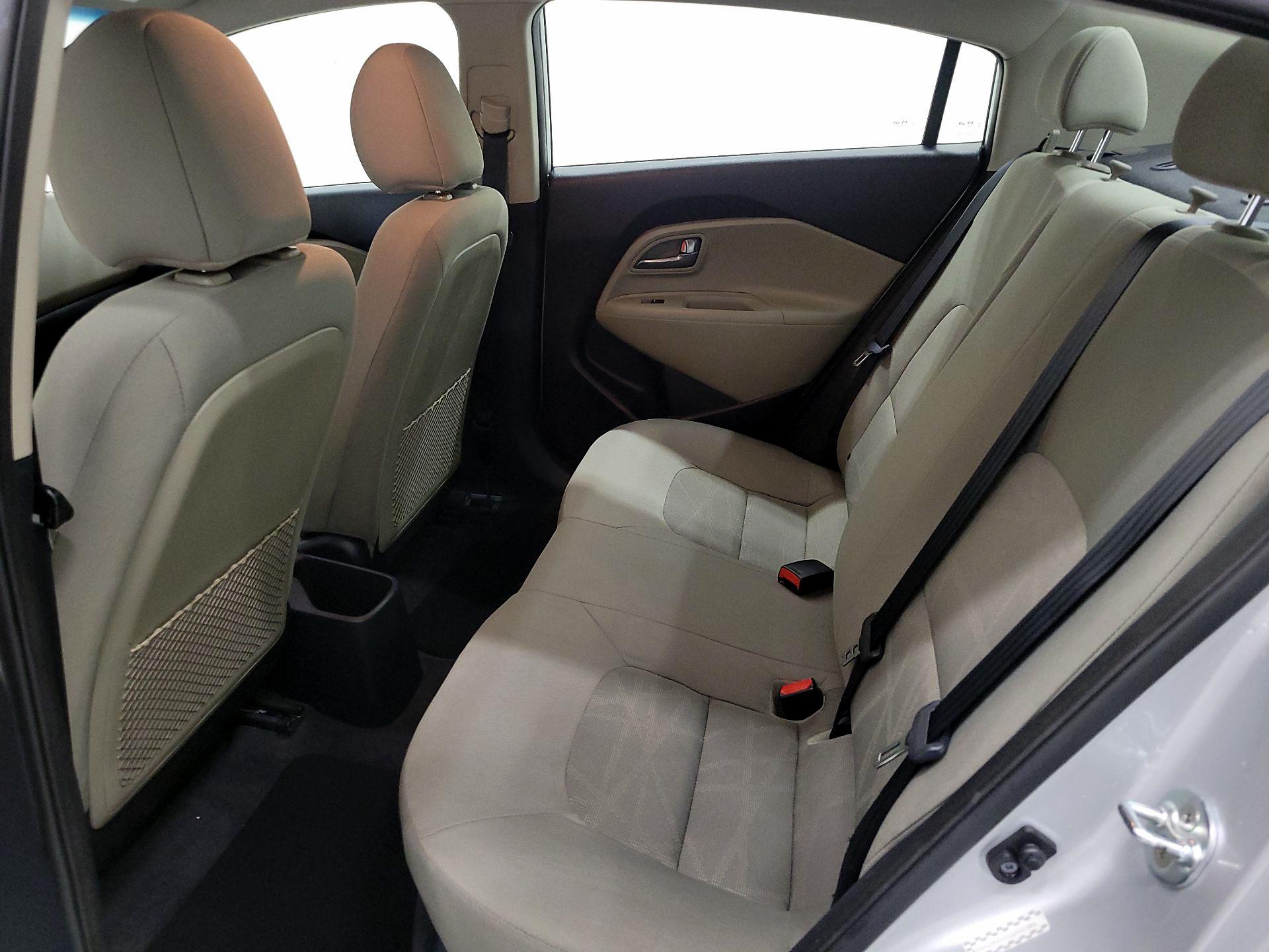Thumbnail: 2016 Kia Rio - 18
