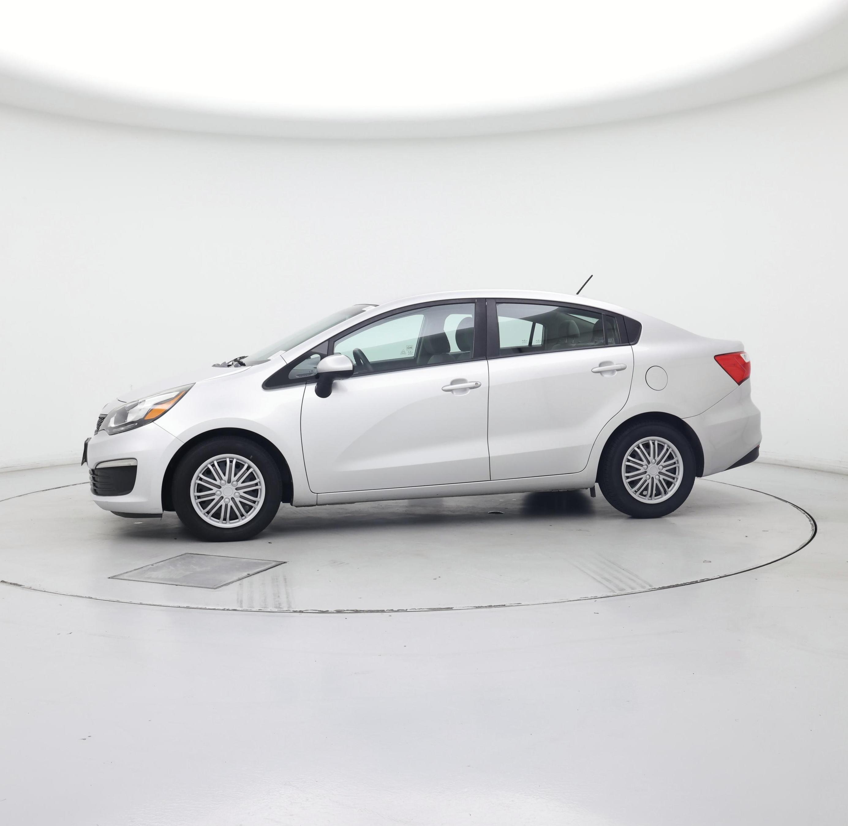 Thumbnail: 2016 Kia Rio - 3