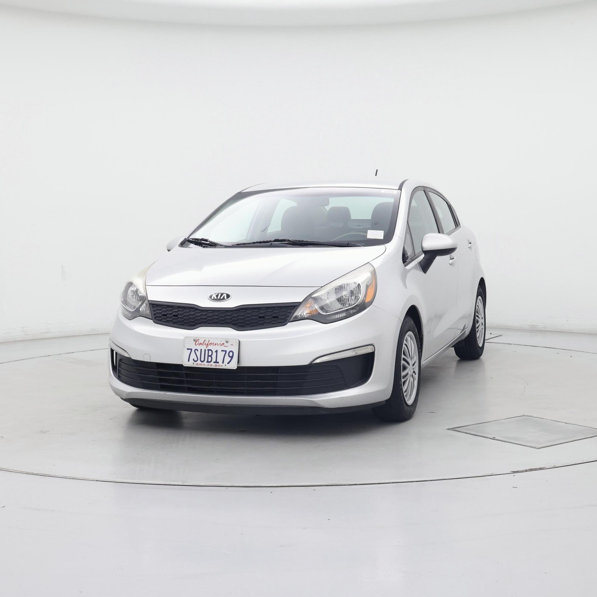 Thumbnail: 2016 Kia Rio - 4