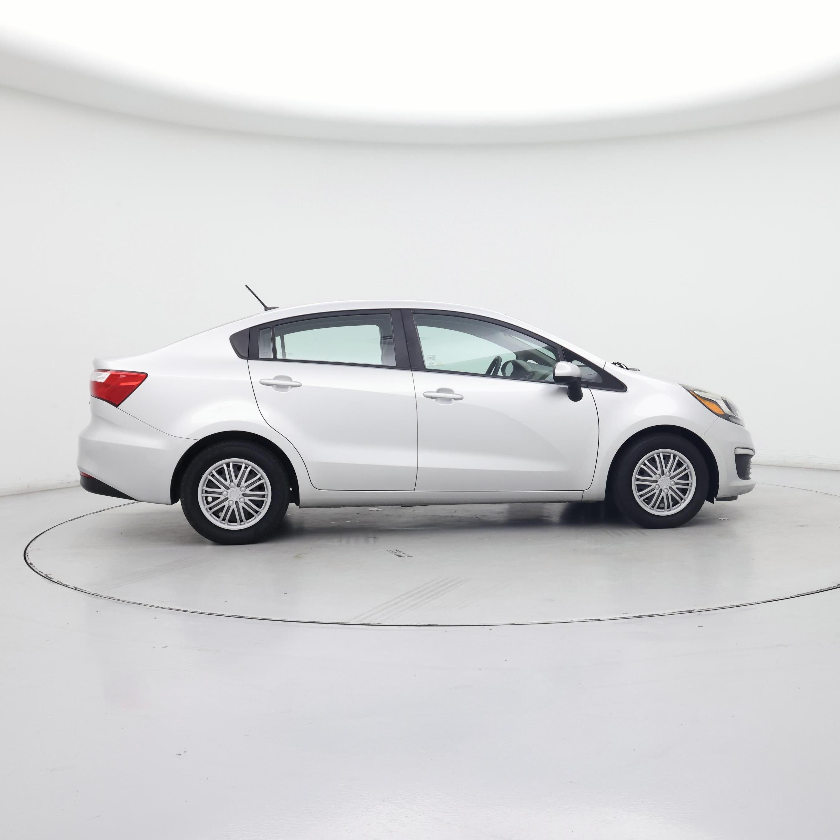 Thumbnail: 2016 Kia Rio - 7