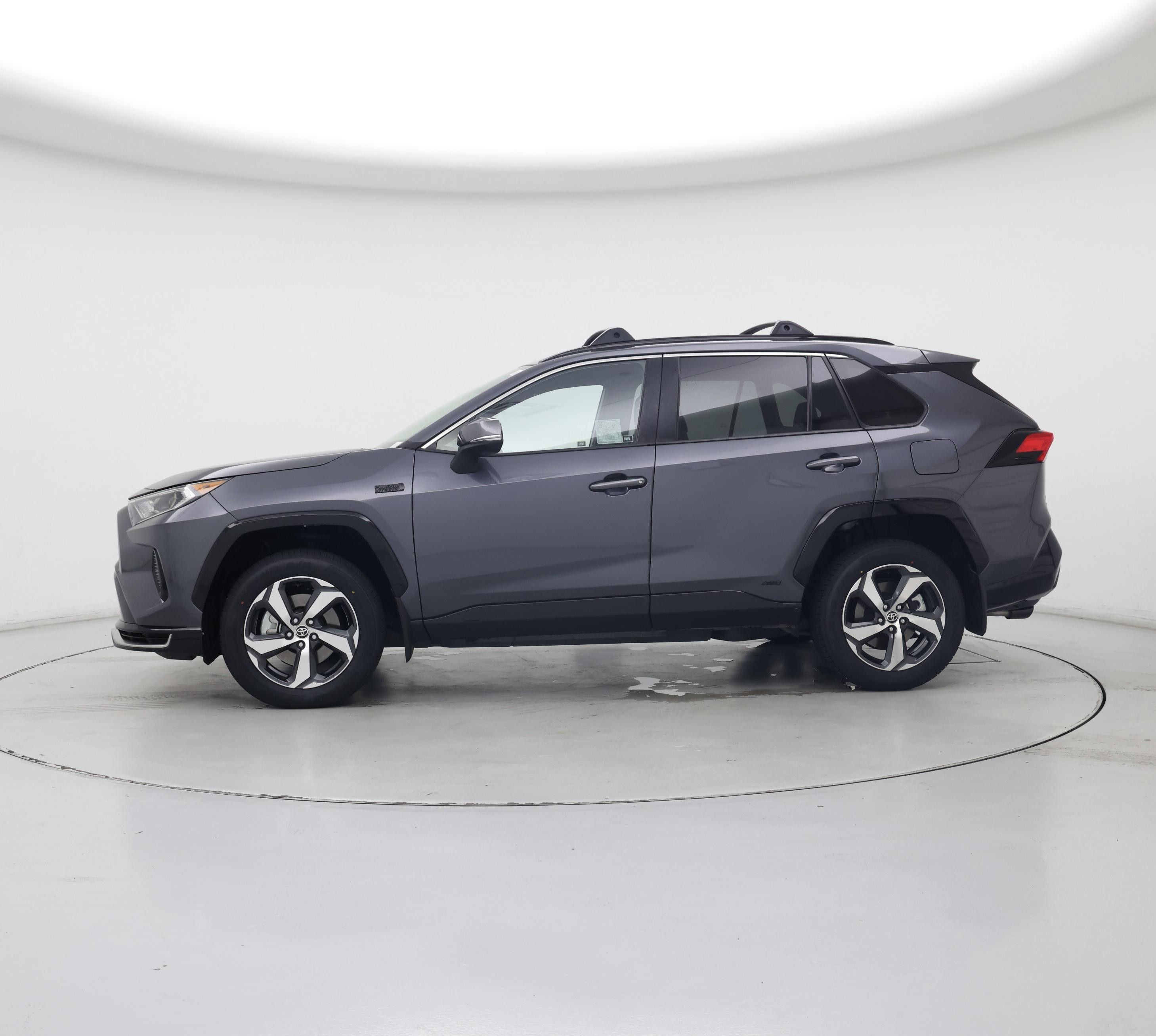 Thumbnail: 2021 Toyota RAV4 - 3